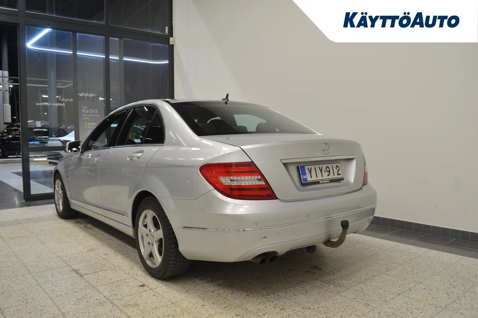 MERCEDES-BENZ C YIY-912 carousel image