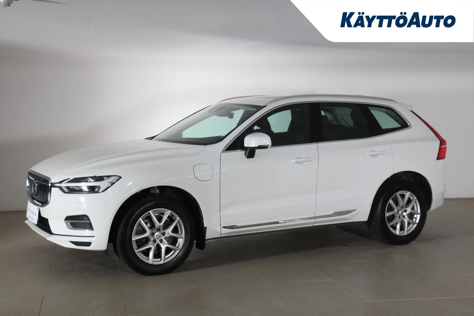 VOLVO XC60 ZNN-394 carousel image
