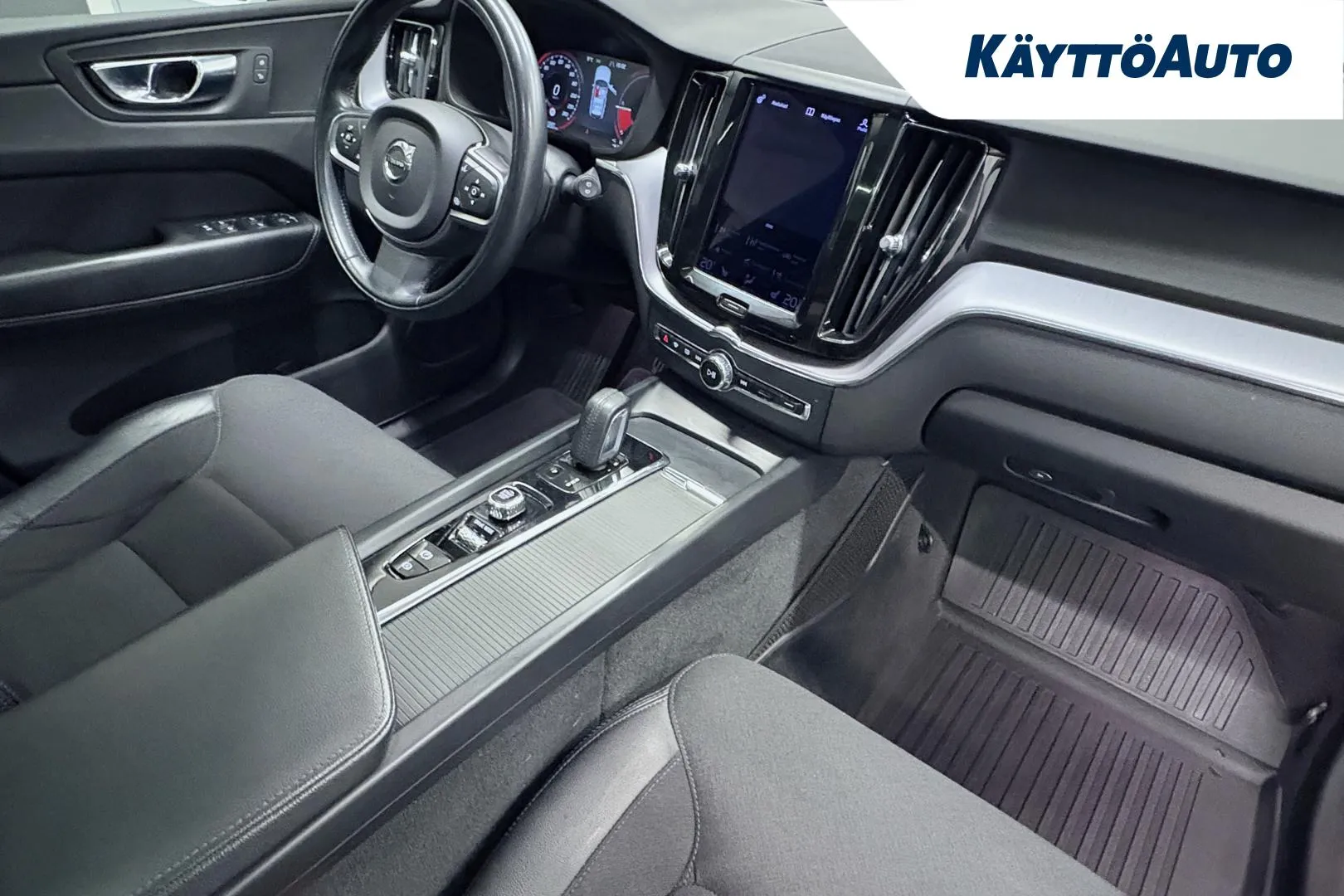 VOLVO XC60 ZNN-394 carousel image