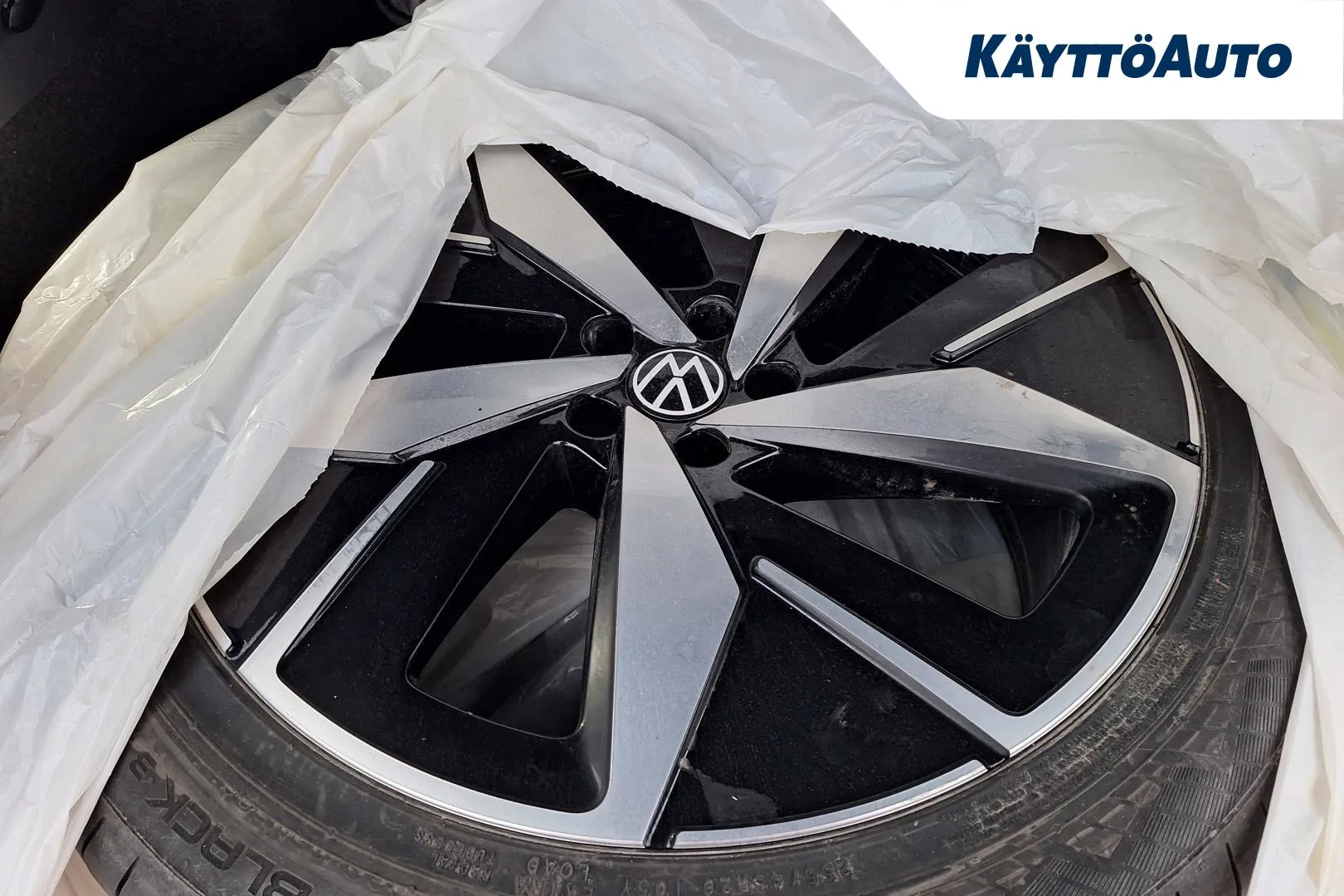 VOLKSWAGEN ID.4 FOT-570 carousel image