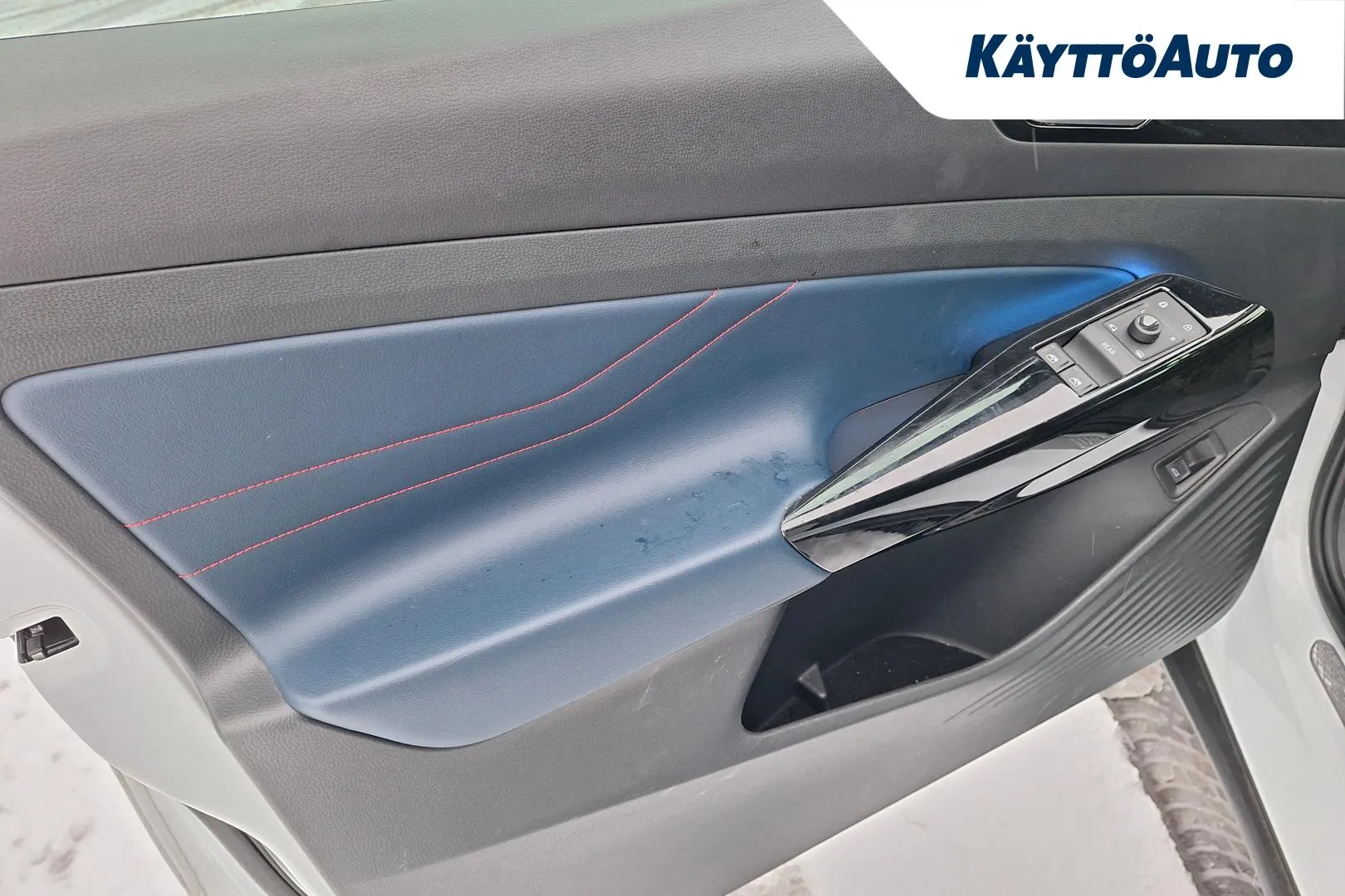 VOLKSWAGEN ID.4 FOT-570 carousel image