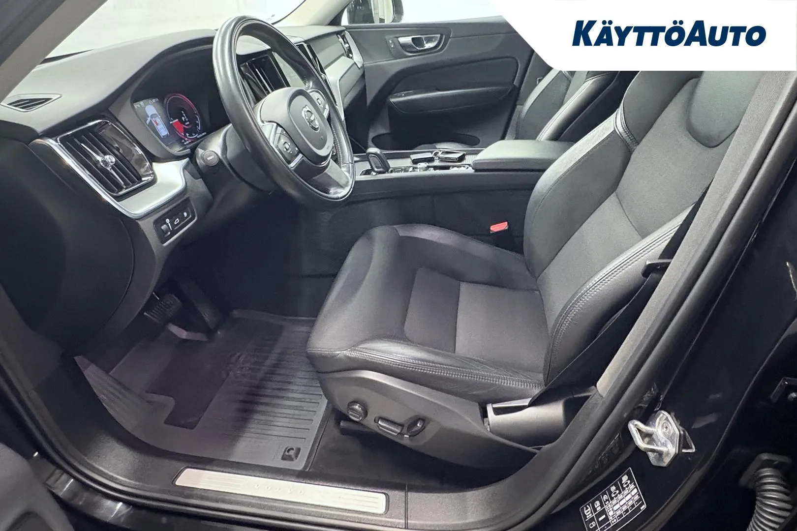 VOLVO XC60 GPT-235 carousel image