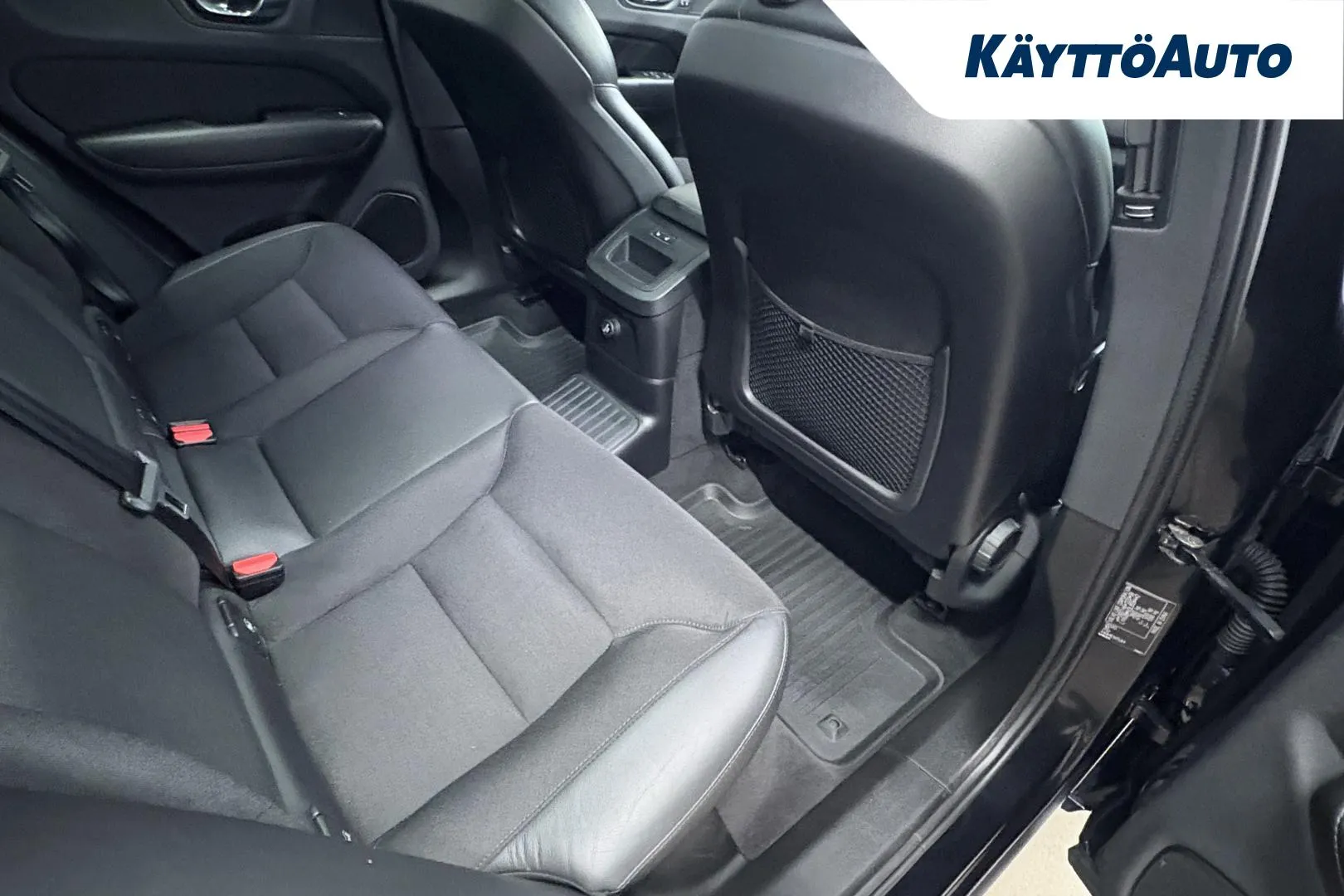 VOLVO XC60 GPT-235 carousel image