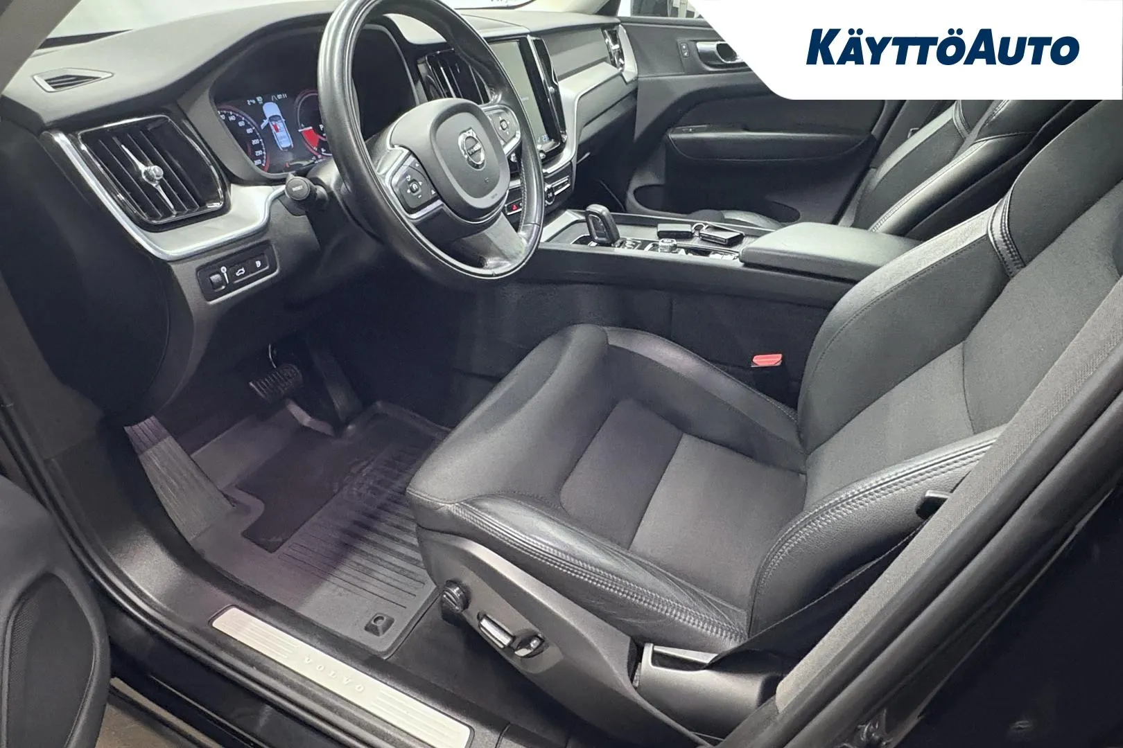 VOLVO XC60 GPT-235 carousel image