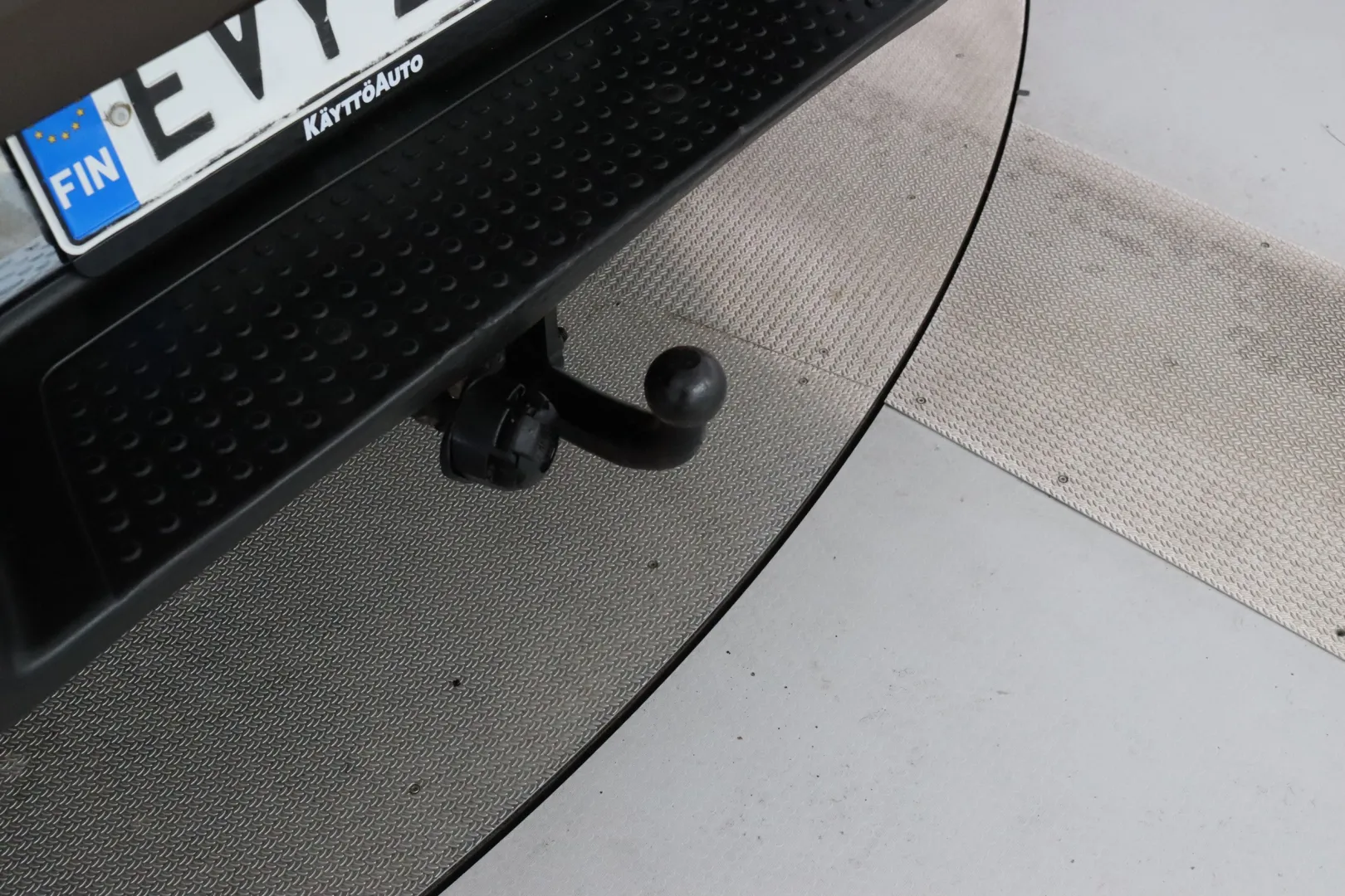 VOLKSWAGEN Amarok EVY-289 carousel image