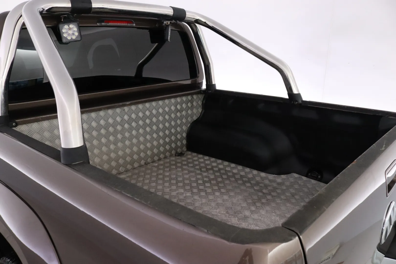 VOLKSWAGEN Amarok EVY-289 carousel image