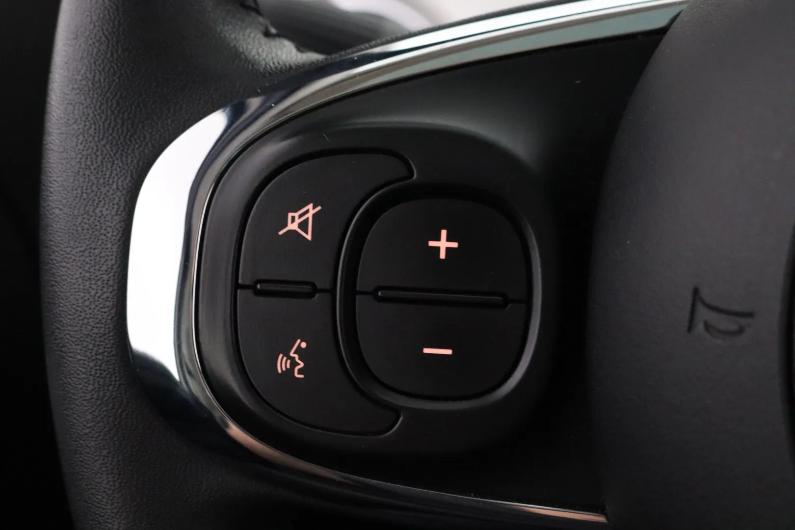 FIAT 500 YKG-157 carousel image