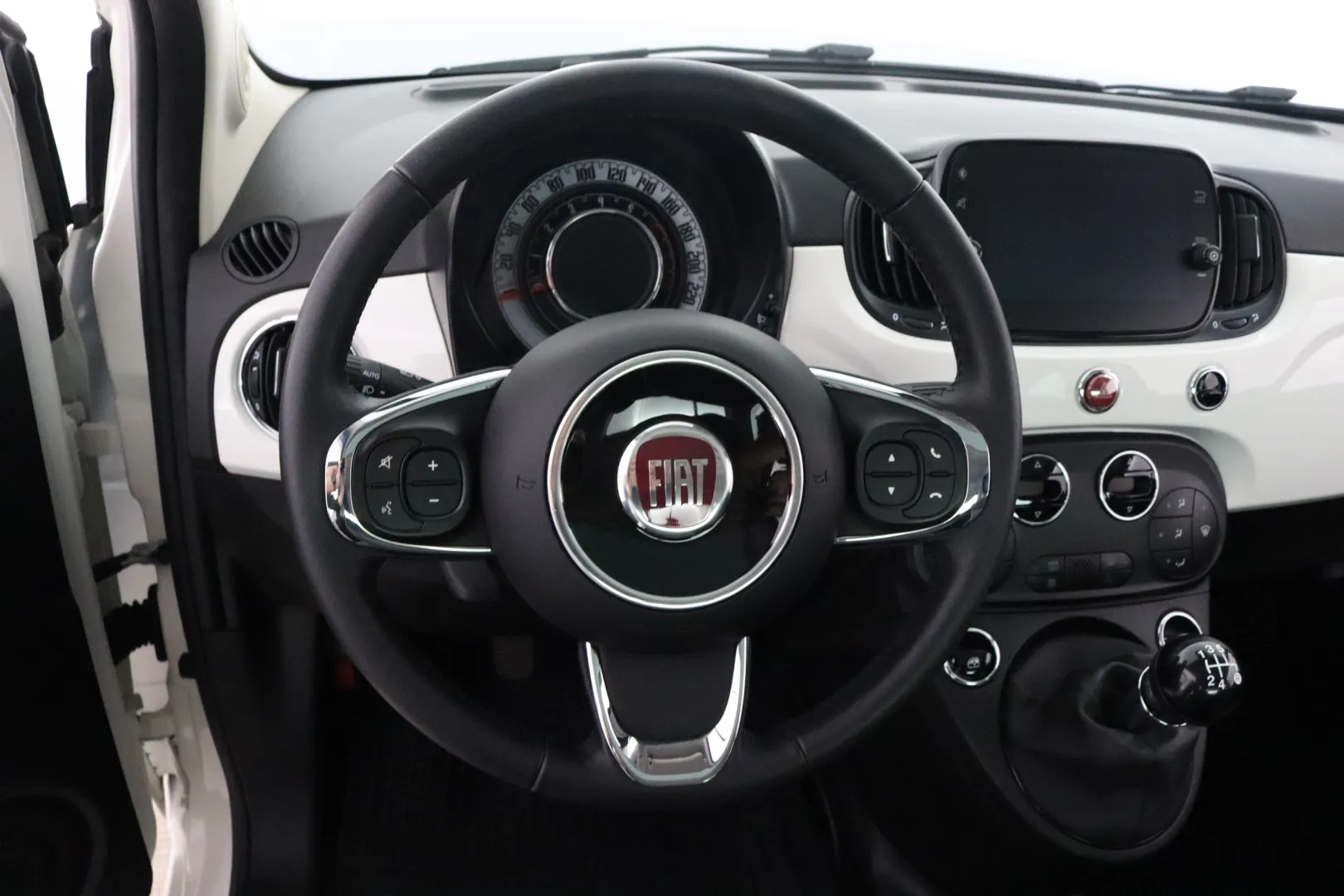 FIAT 500 YKG-157 carousel image