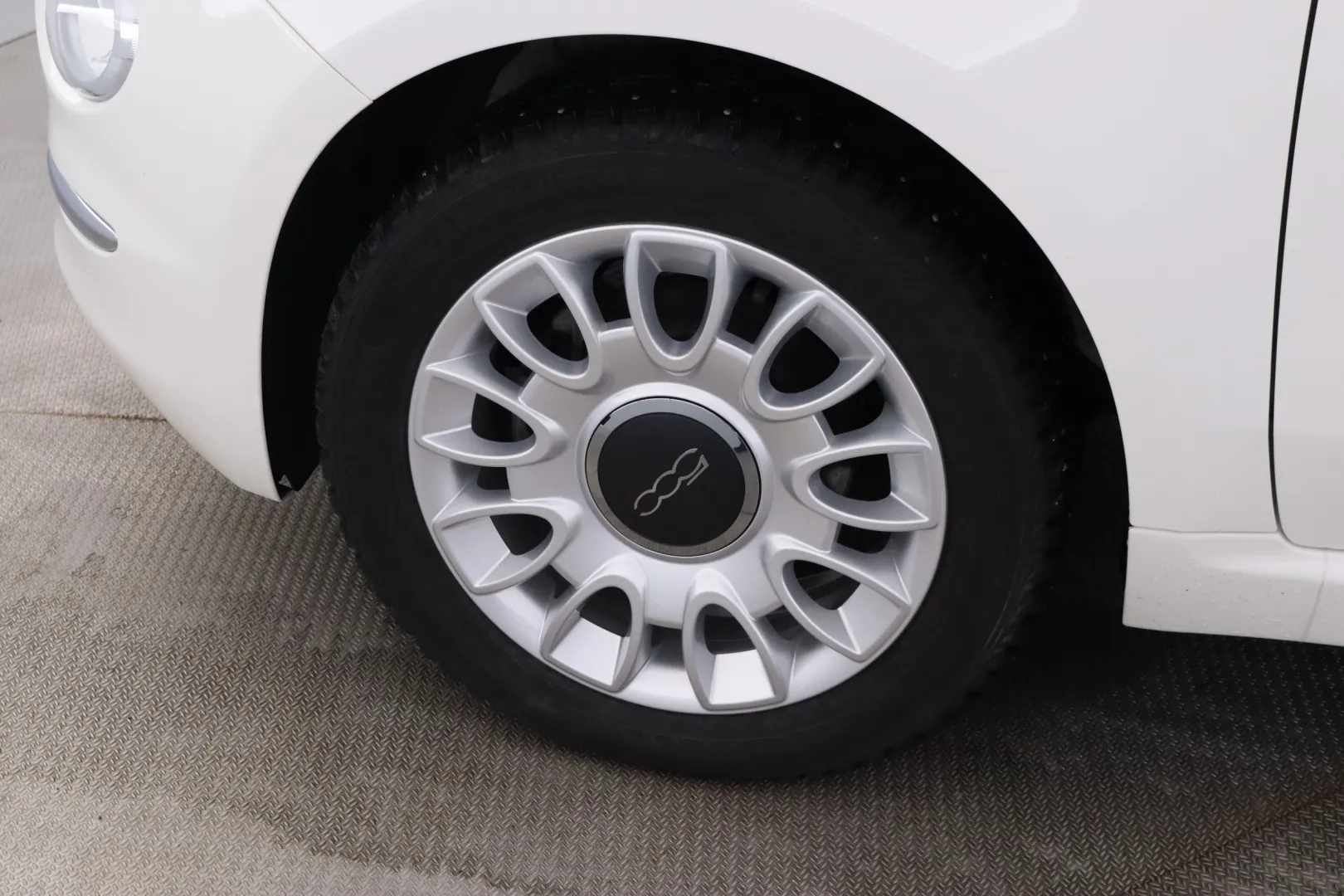 FIAT 500 YKG-157 carousel image