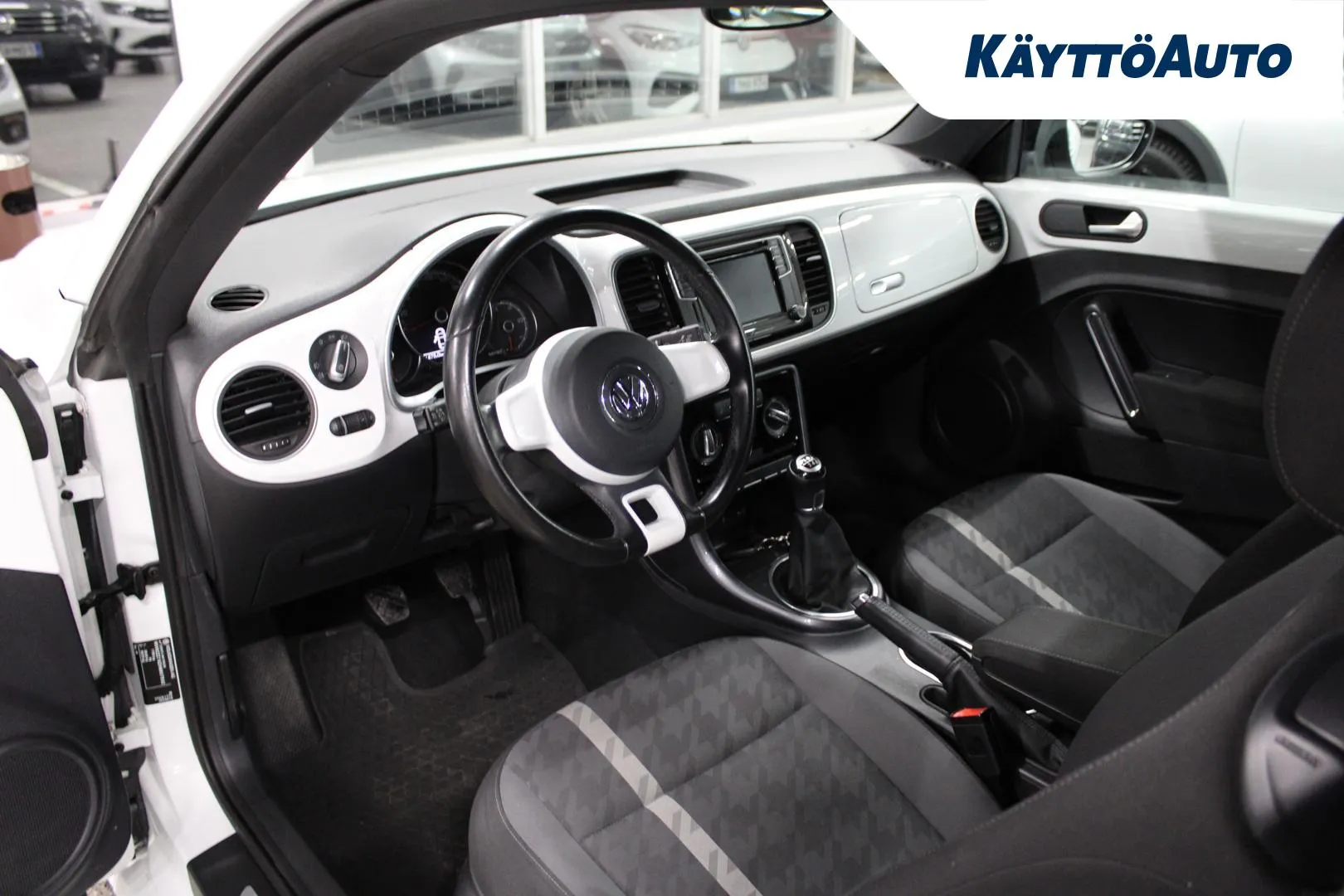 VOLKSWAGEN Beetle INN-572 carousel image