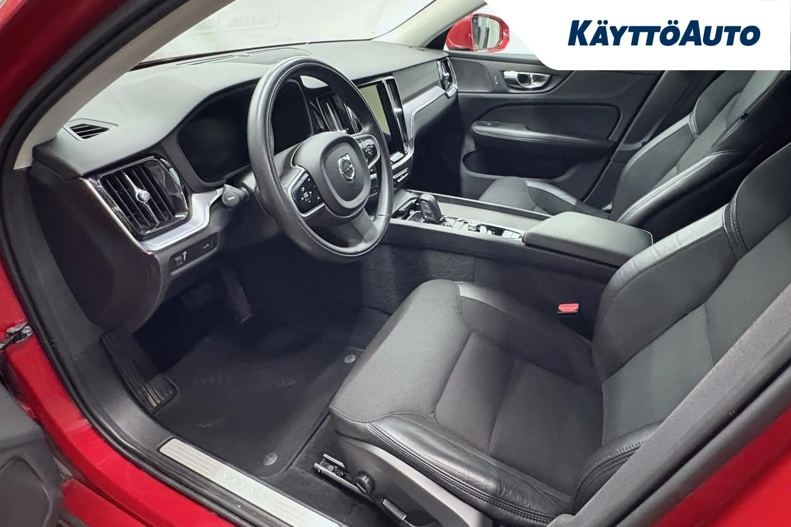 VOLVO V60 KTX-324 carousel image