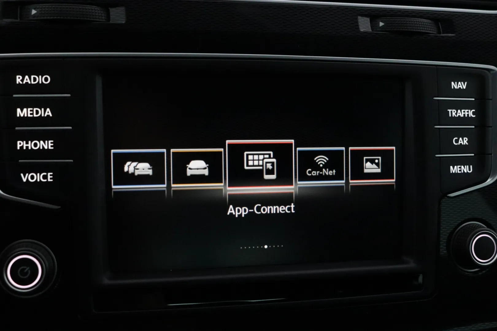 VOLKSWAGEN Golf SNN-561 carousel image