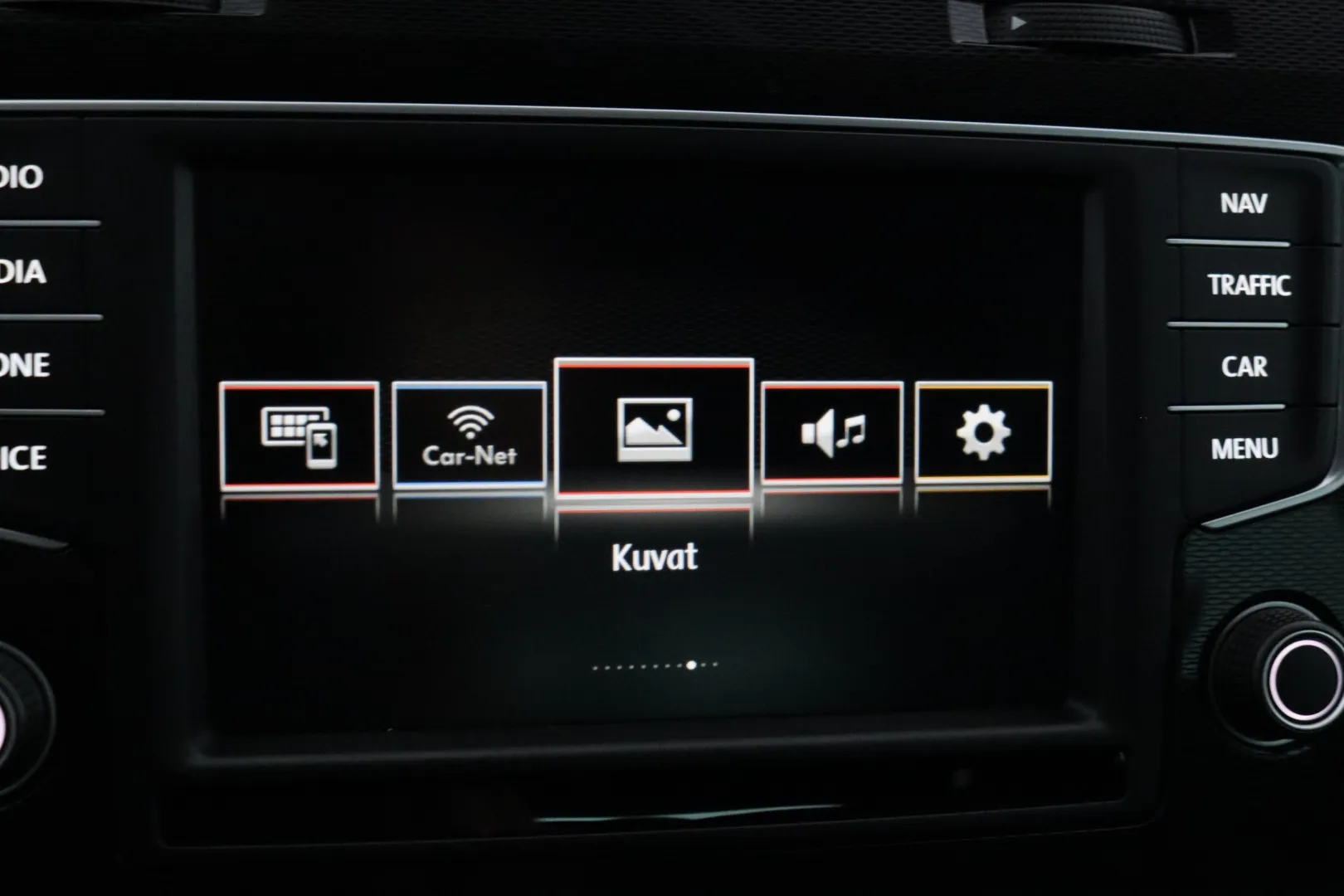 VOLKSWAGEN Golf SNN-561 carousel image