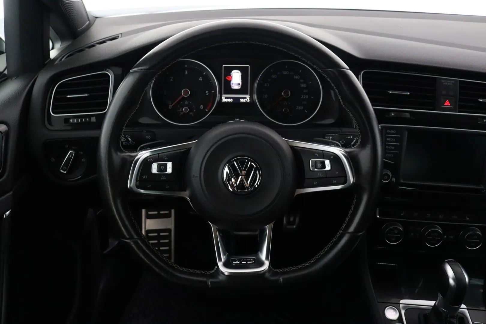 VOLKSWAGEN Golf SNN-561 carousel image