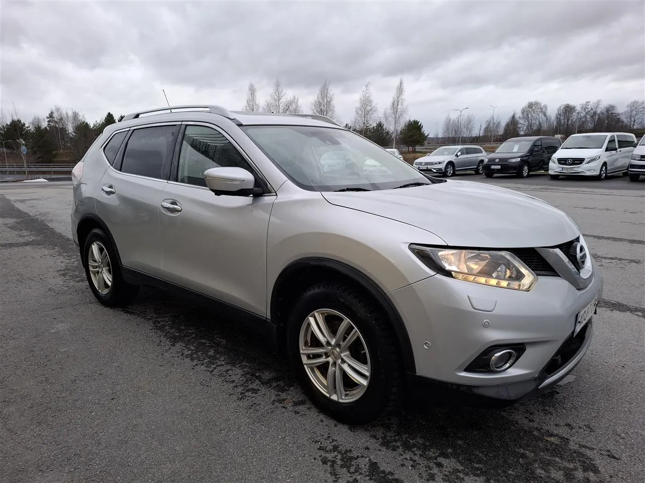 NISSAN X-Trail XOJ-719 carousel image