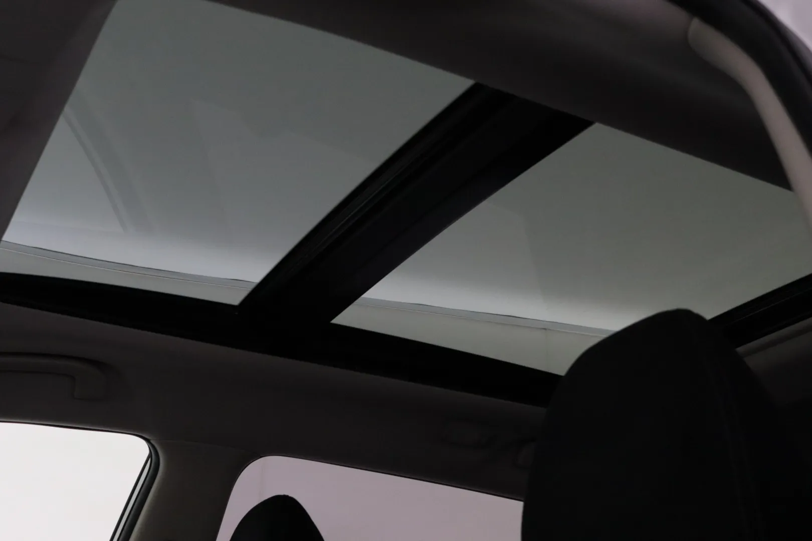 NISSAN X-Trail XOJ-719 carousel image