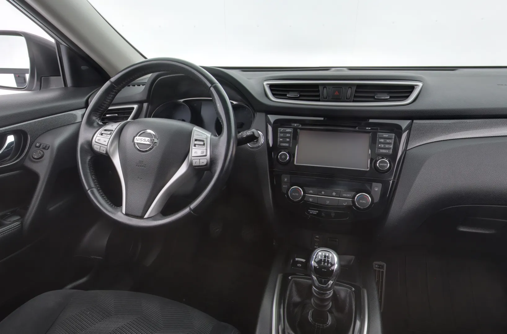 NISSAN X-Trail XOJ-719 carousel image