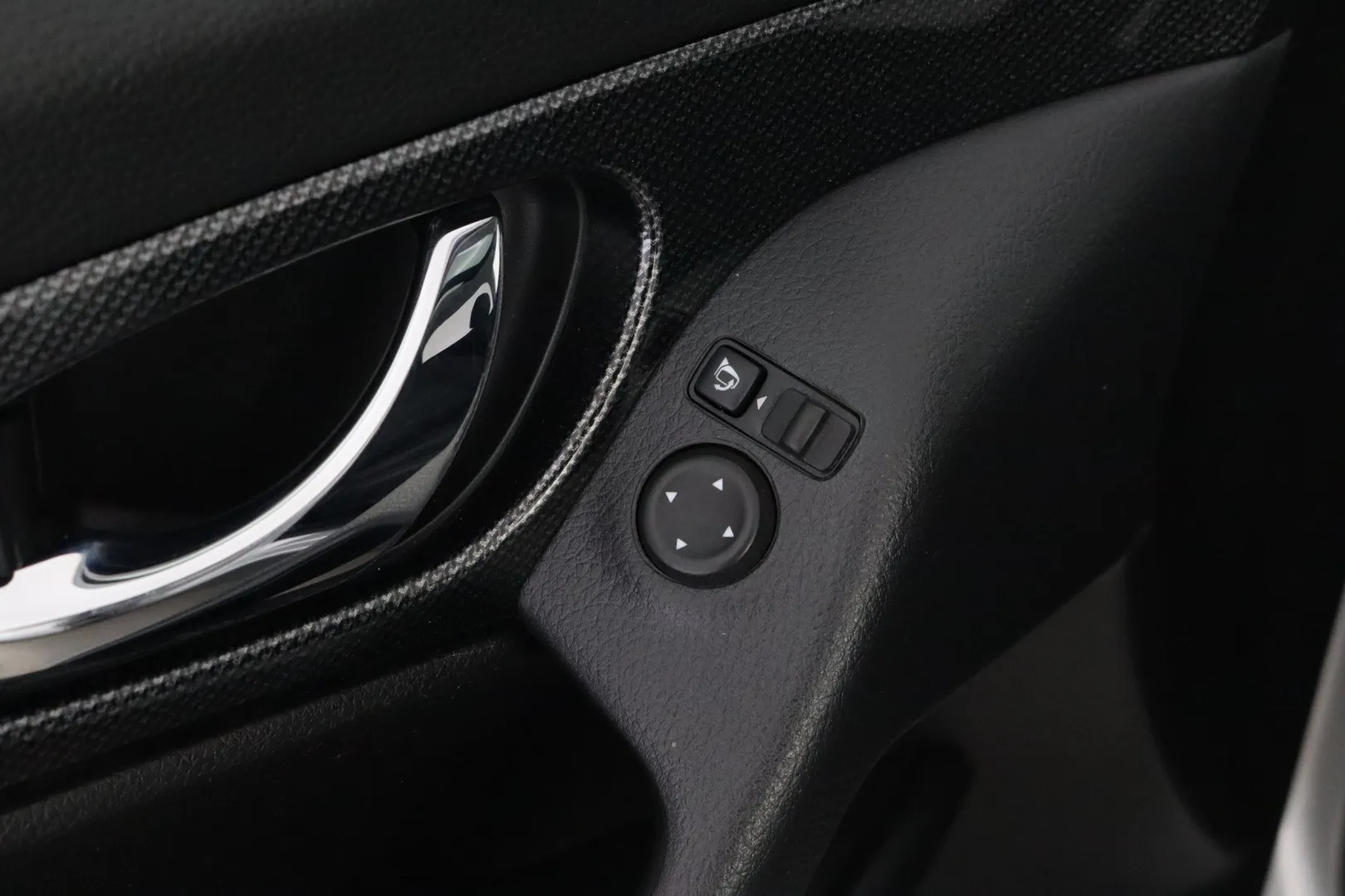 NISSAN X-Trail XOJ-719 carousel image