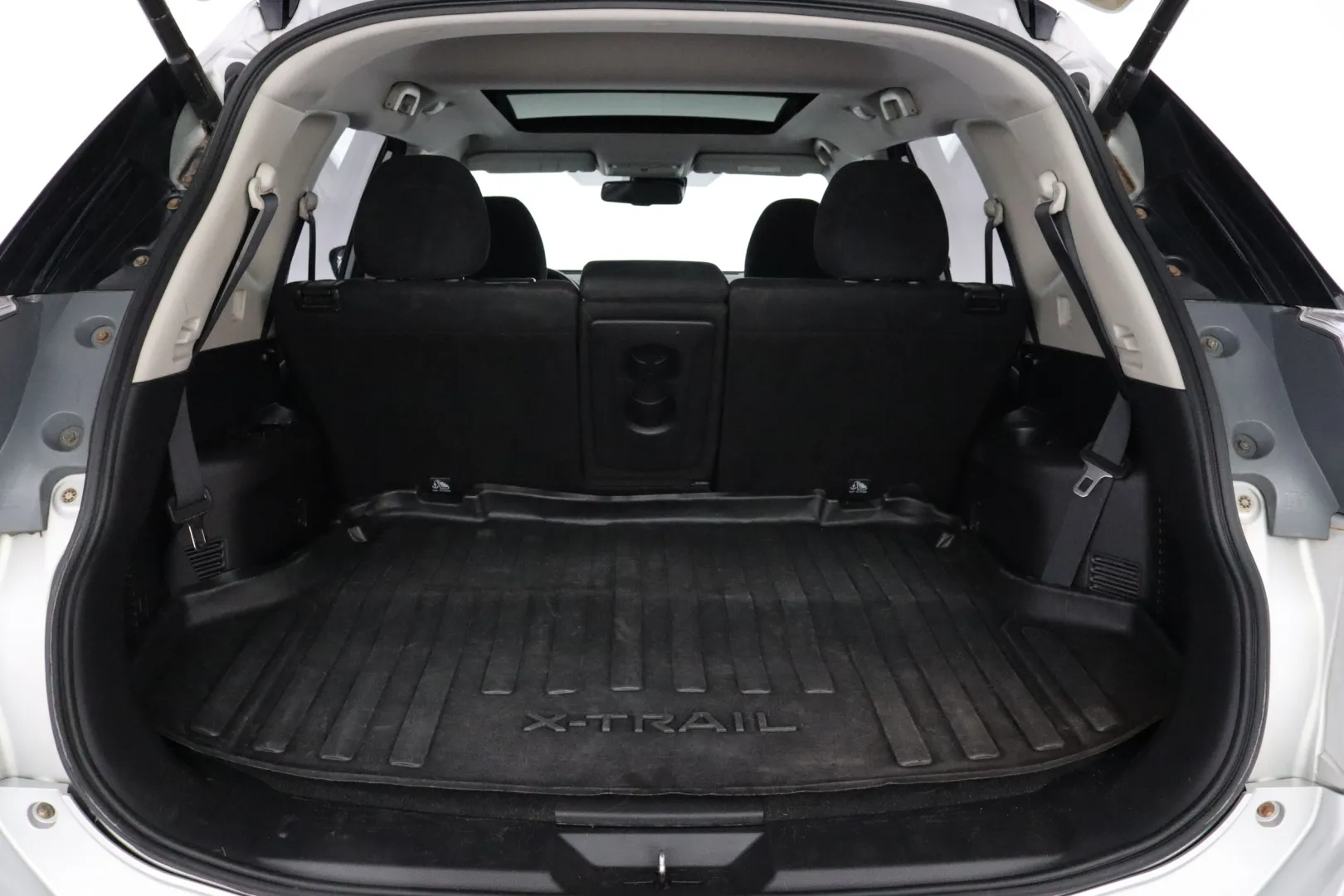 NISSAN X-Trail XOJ-719 carousel image