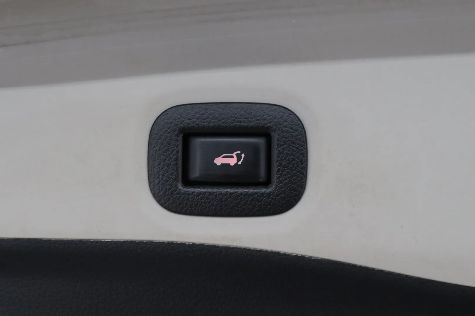 NISSAN X-Trail XOJ-719 carousel image