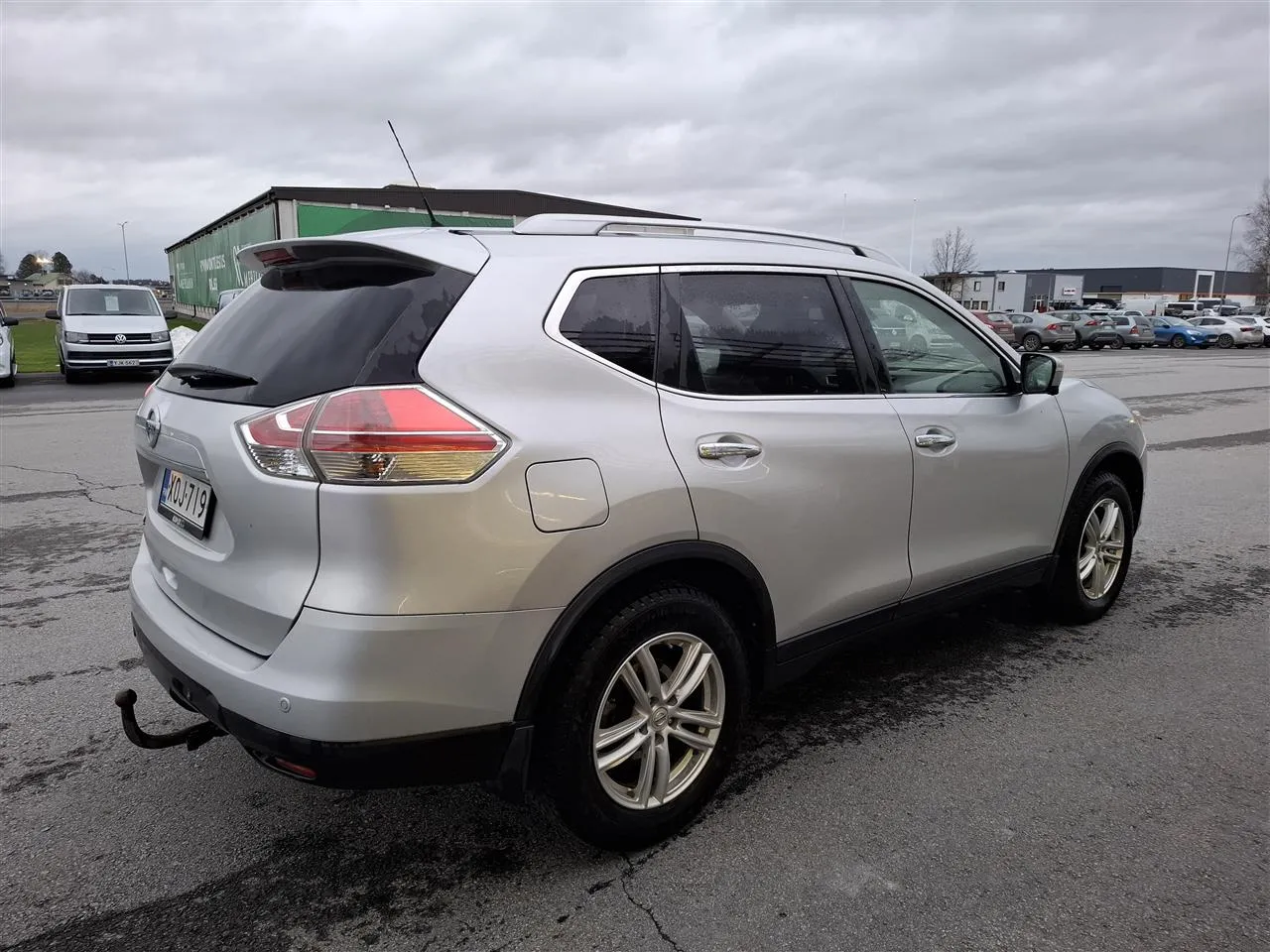 NISSAN X-Trail XOJ-719 carousel image