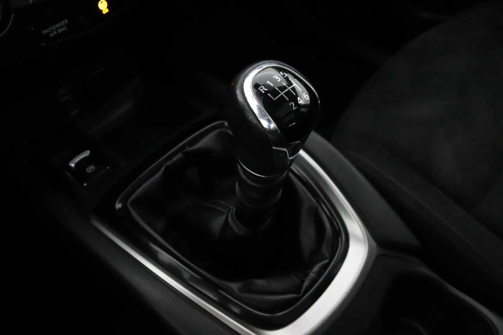 NISSAN X-Trail XOJ-719 carousel image