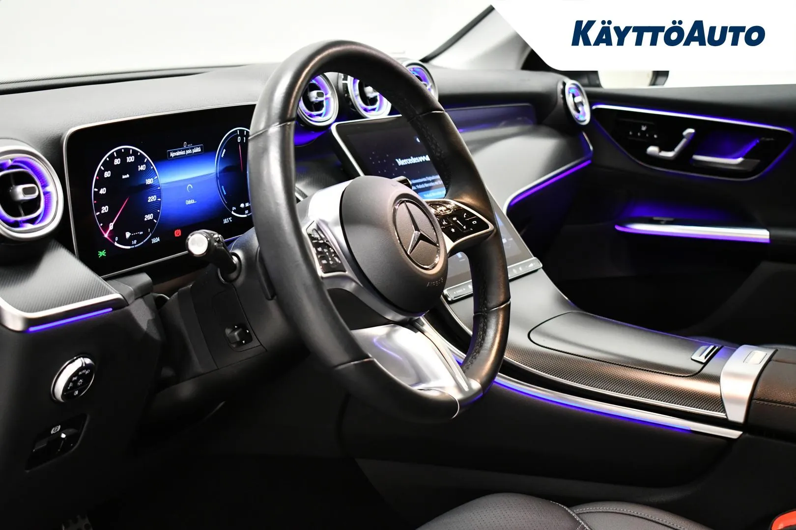 MERCEDES-BENZ GLC FRI-985 carousel image