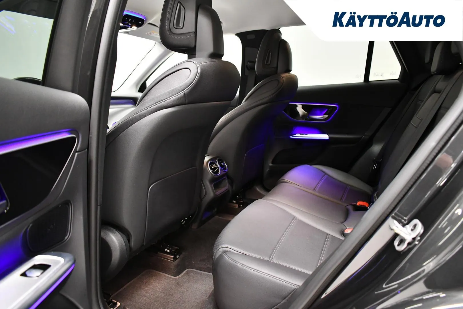 MERCEDES-BENZ GLC FRI-985 carousel image