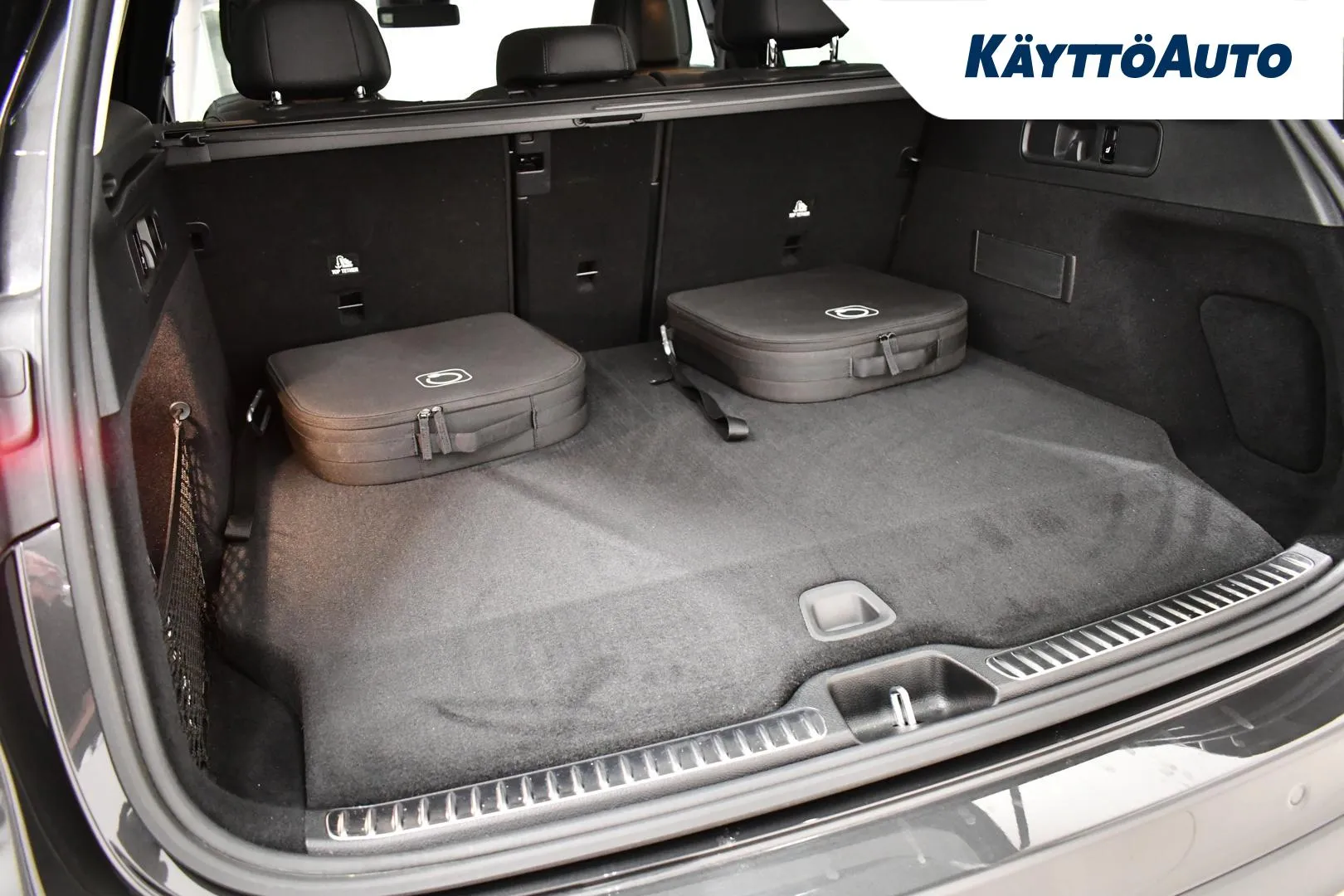 MERCEDES-BENZ GLC FRI-985 carousel image