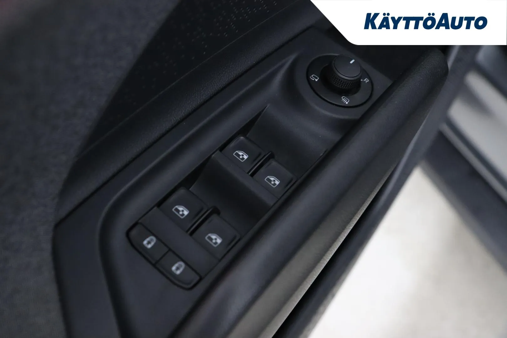 Skoda Enyaq NNH-233 carousel image