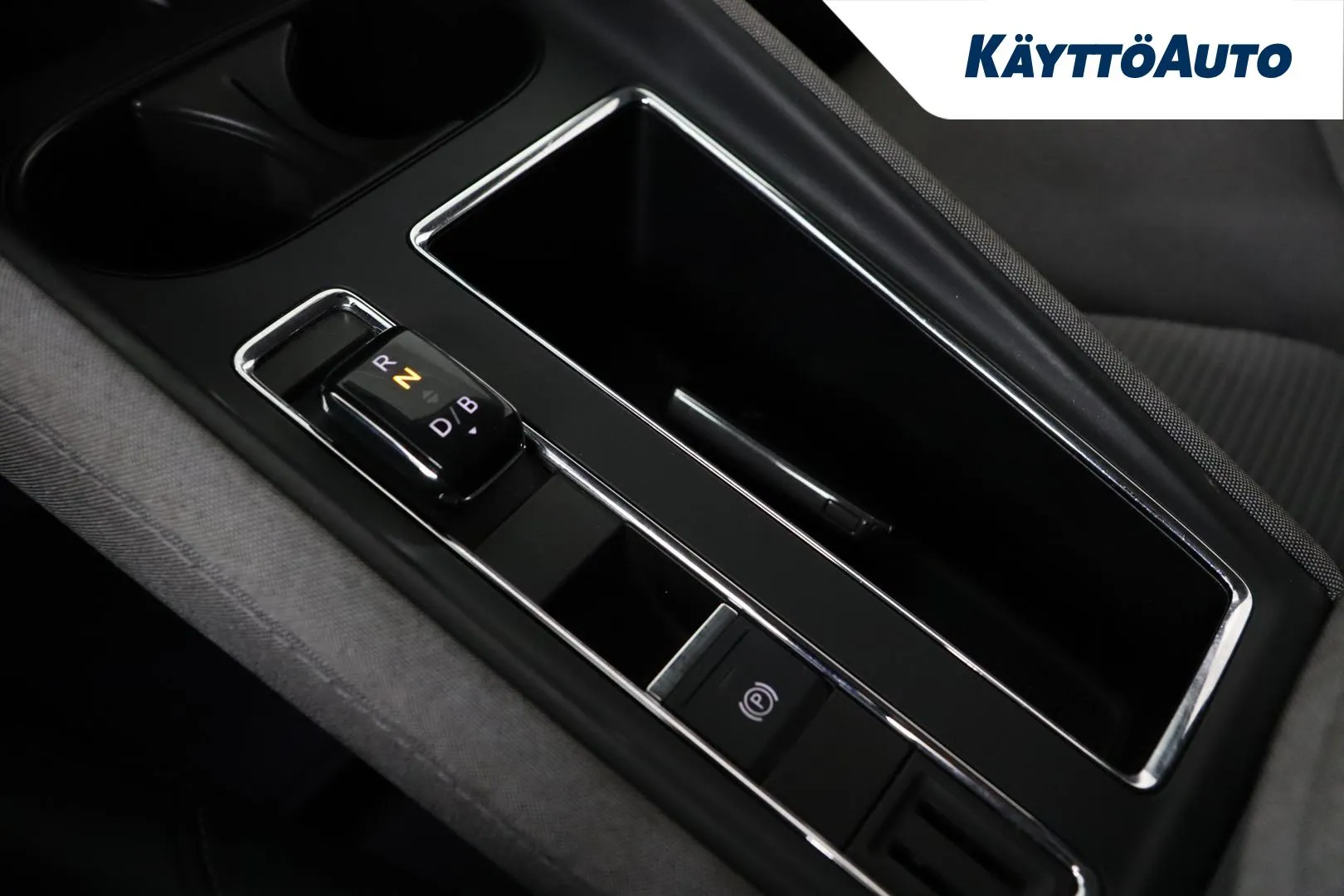 Skoda Enyaq NNH-233 carousel image