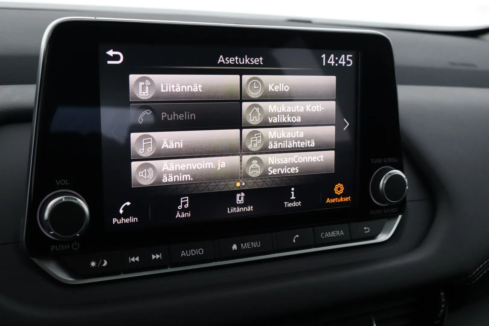 Nissan Qashqai NNR-827 carousel image