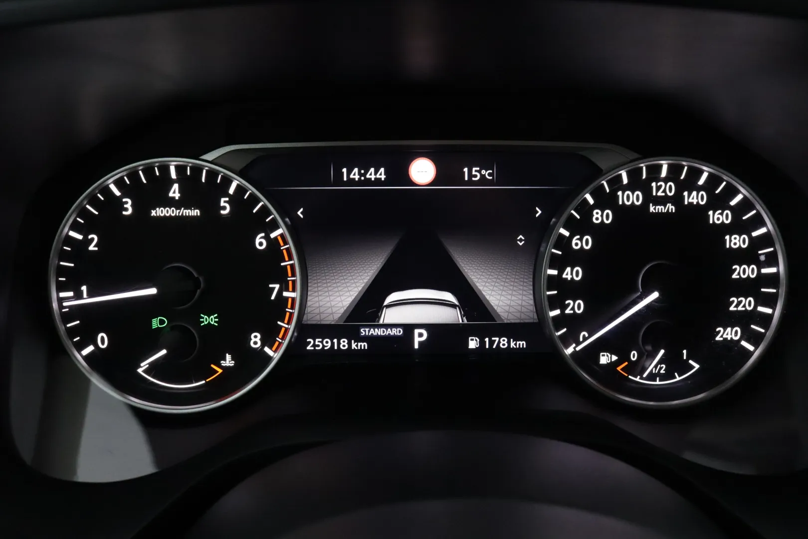 Nissan Qashqai NNR-827 carousel image