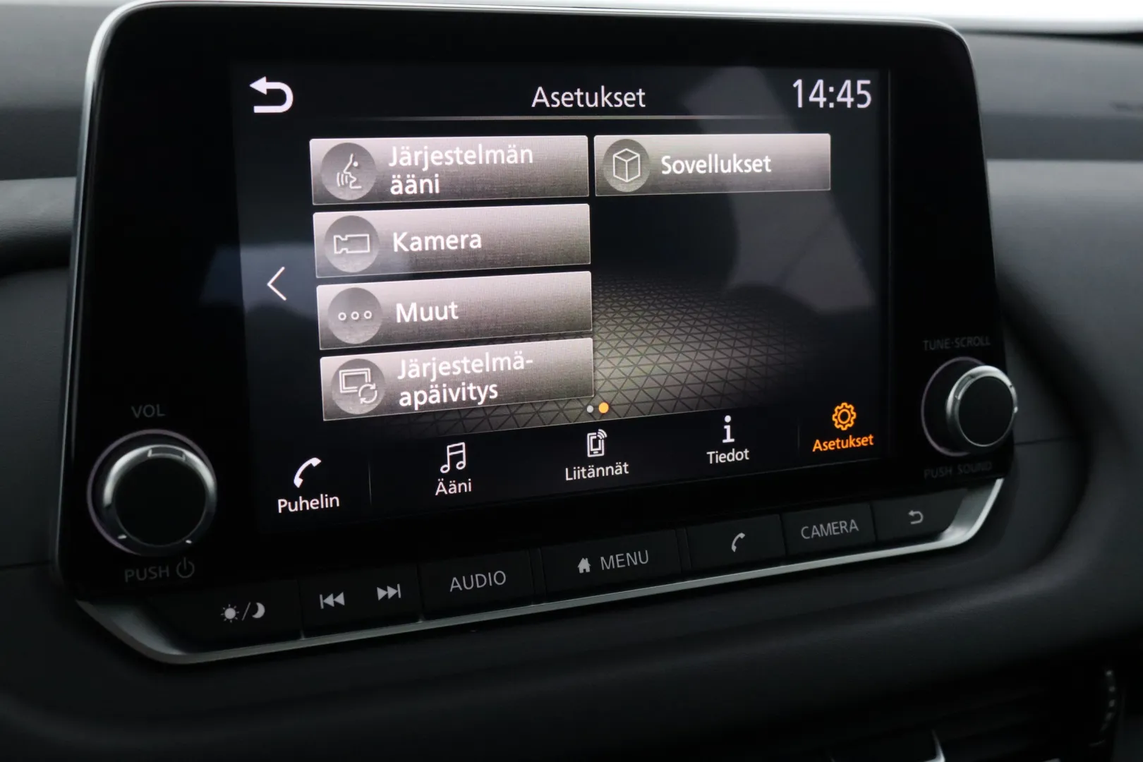 Nissan Qashqai NNR-827 carousel image