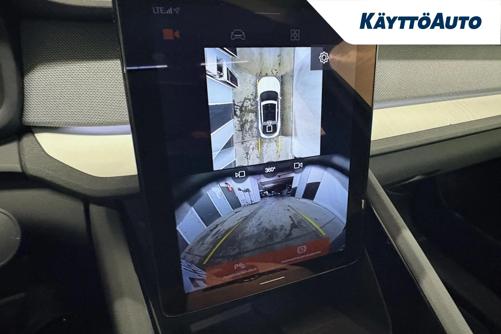 POLESTAR 2 GRH-569 carousel image