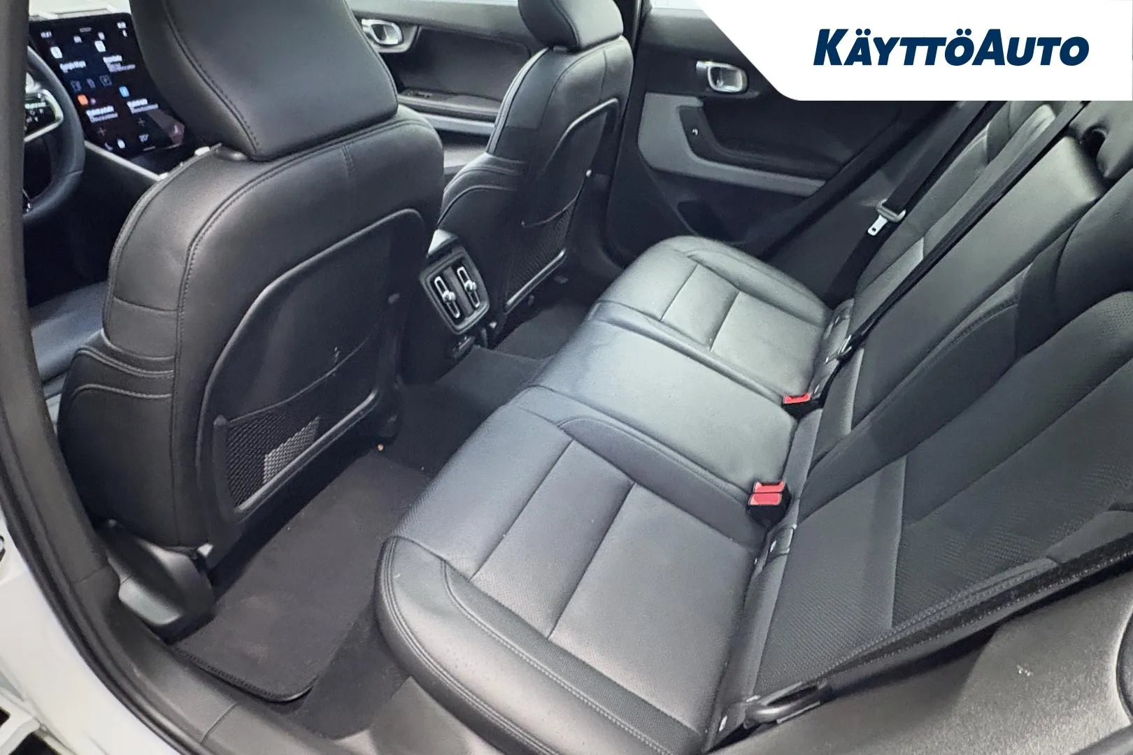 POLESTAR 2 GRH-569 carousel image