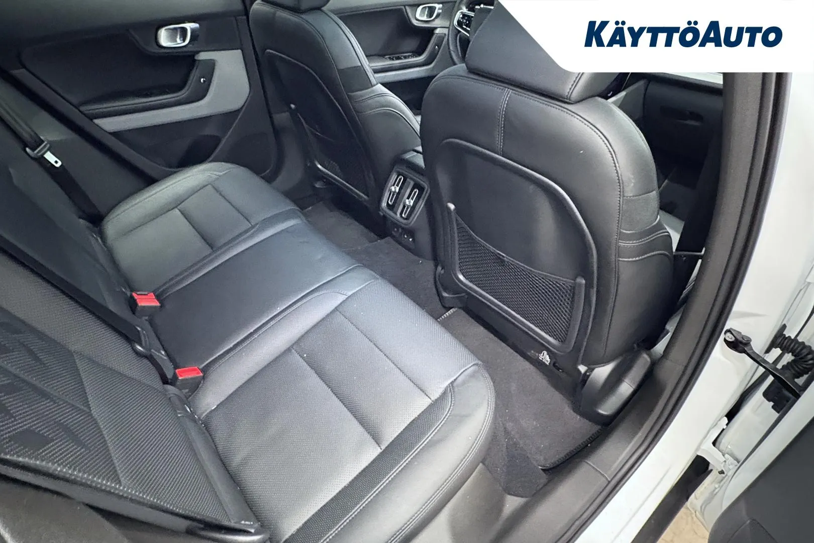 POLESTAR 2 GRH-569 carousel image