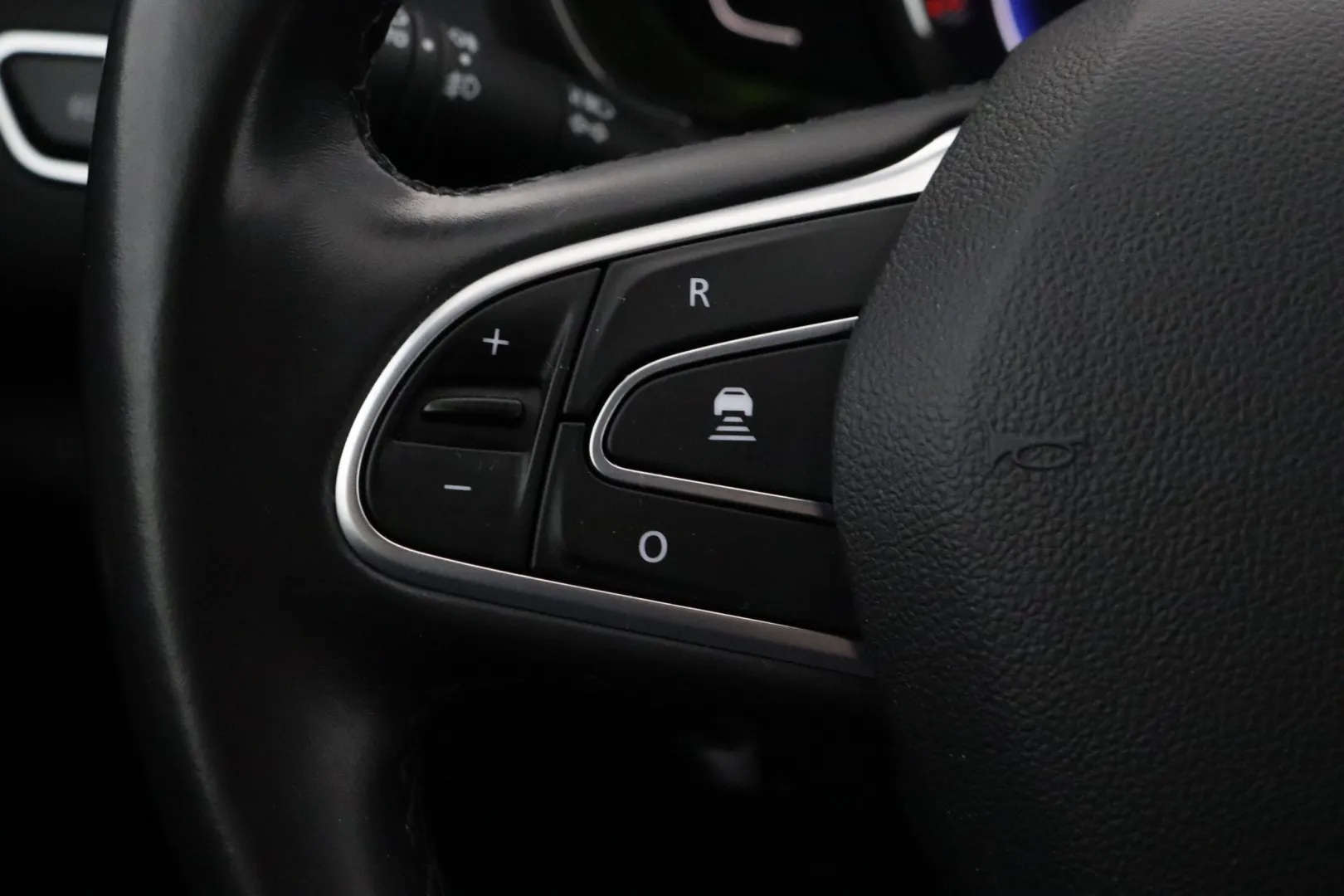 Renault Kadjar GZU-570 carousel image