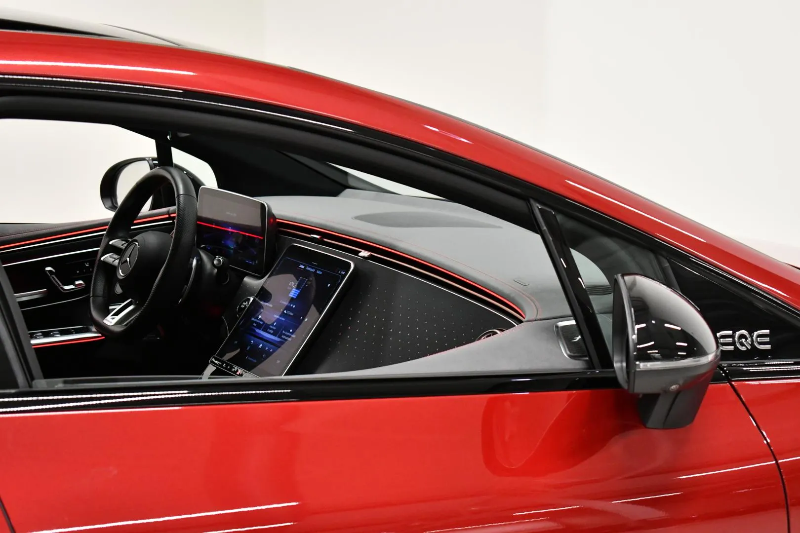 MERCEDES-BENZ EQE 036371 carousel image