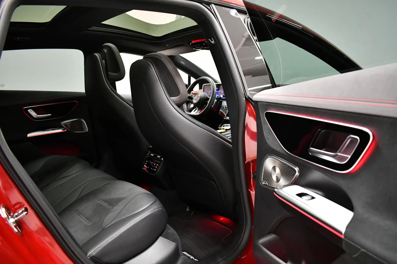 MERCEDES-BENZ EQE 036371 carousel image