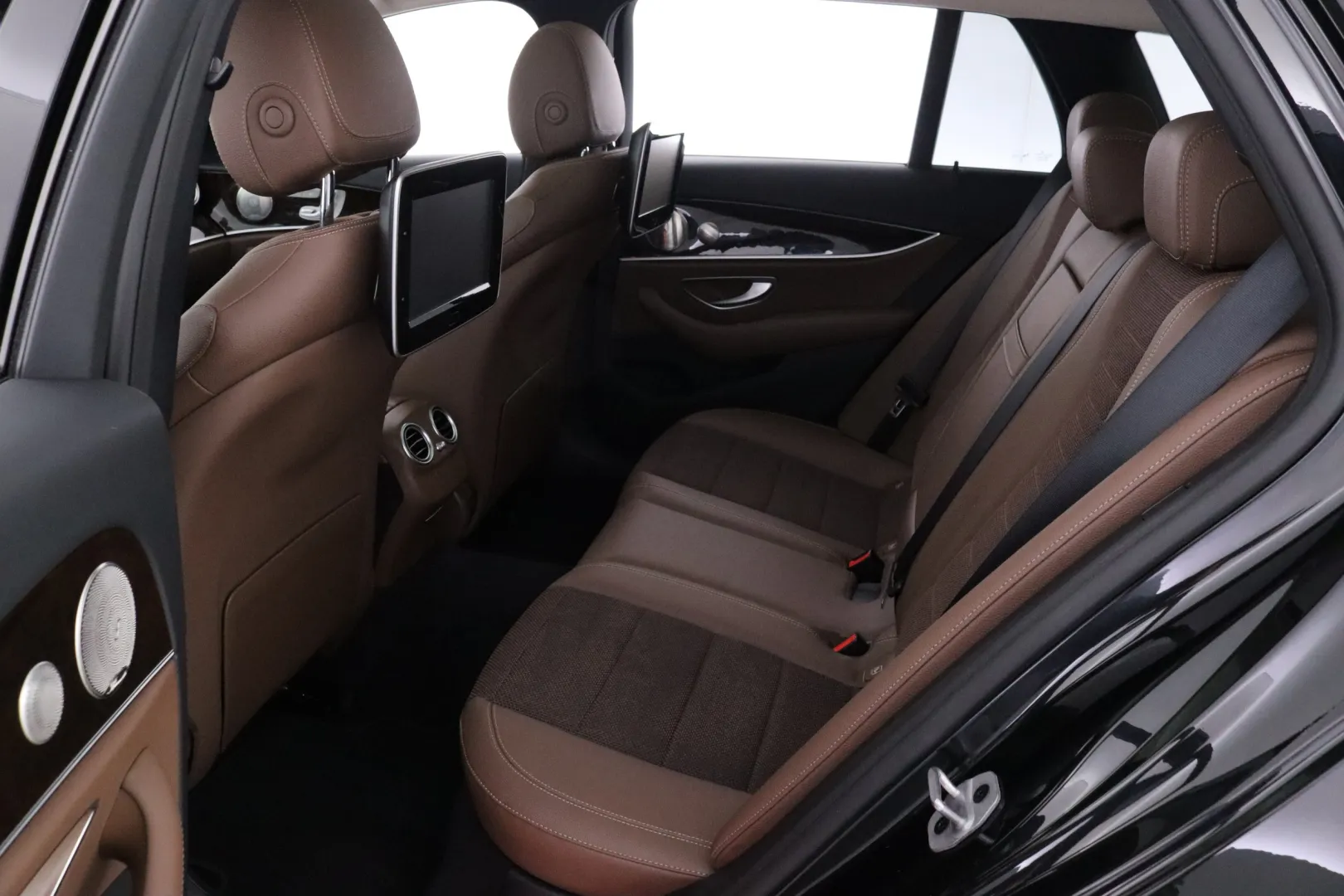 MERCEDES-BENZ E IPE-281 carousel image