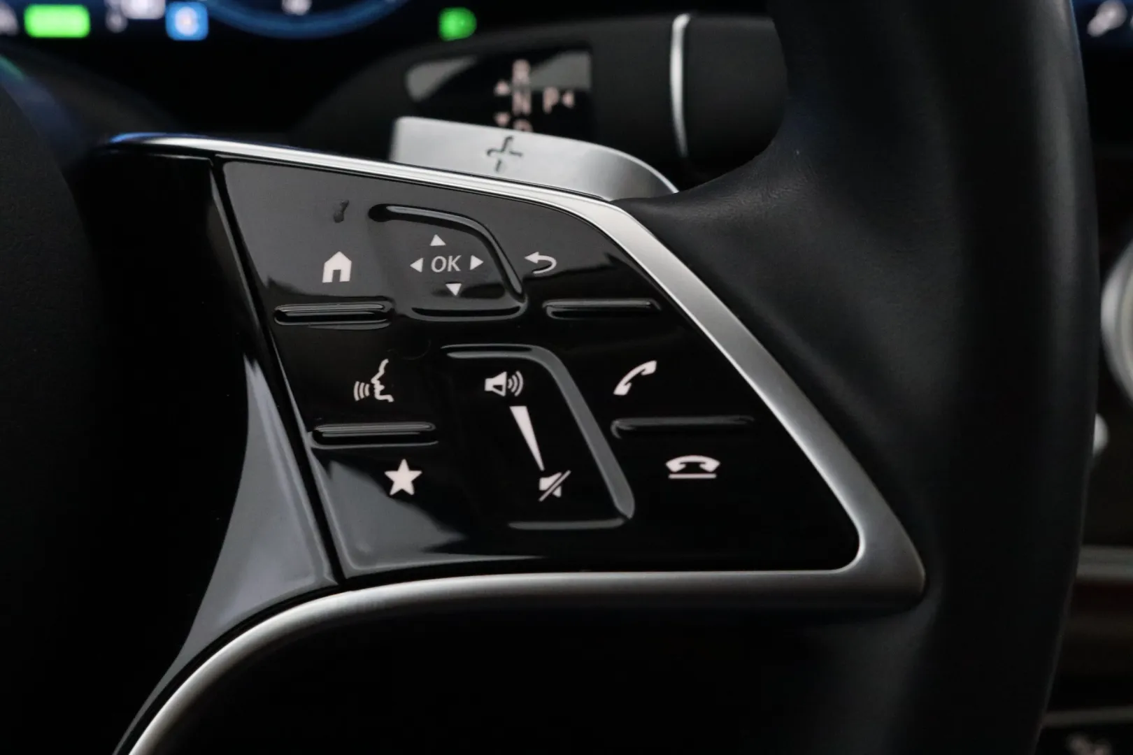 MERCEDES-BENZ E IPE-281 carousel image