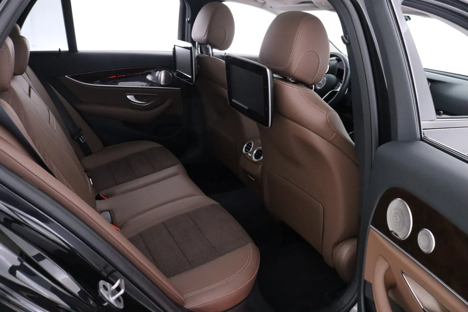 MERCEDES-BENZ E IPE-281 carousel image