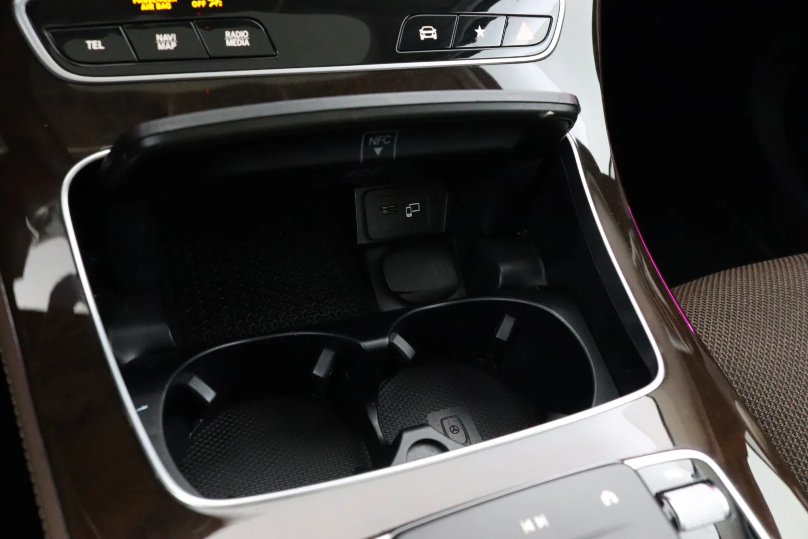 MERCEDES-BENZ E IPE-281 carousel image