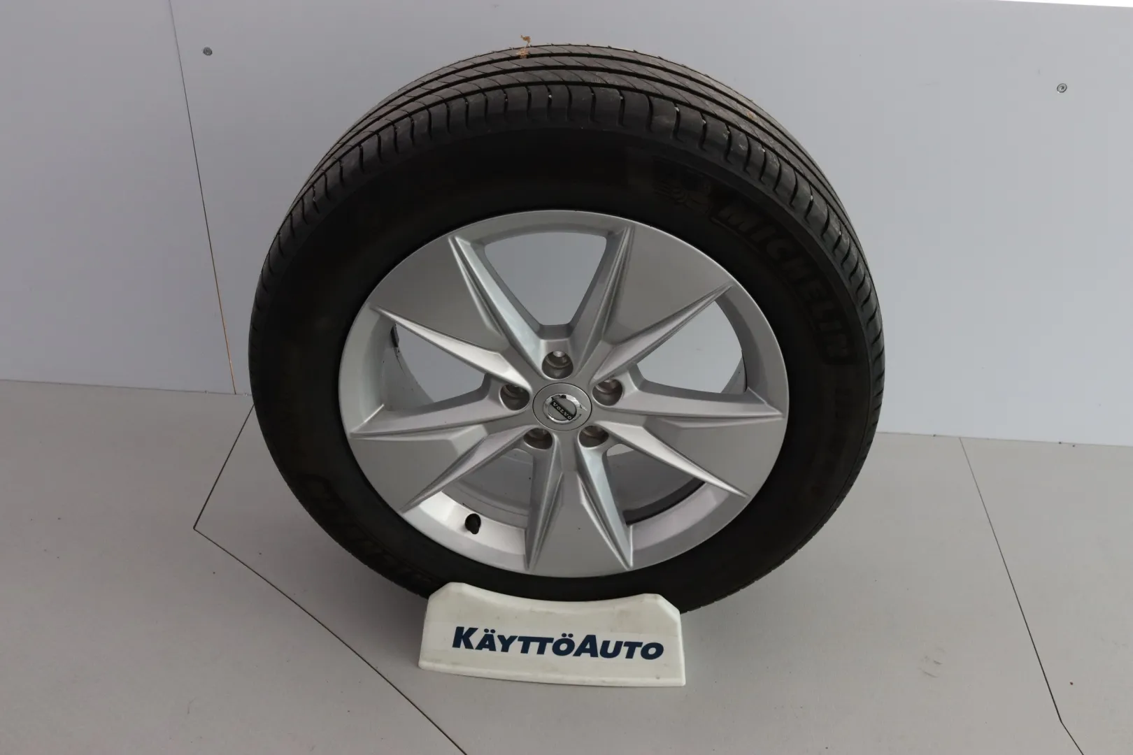 Volvo XC40 ZPJ-587 carousel image