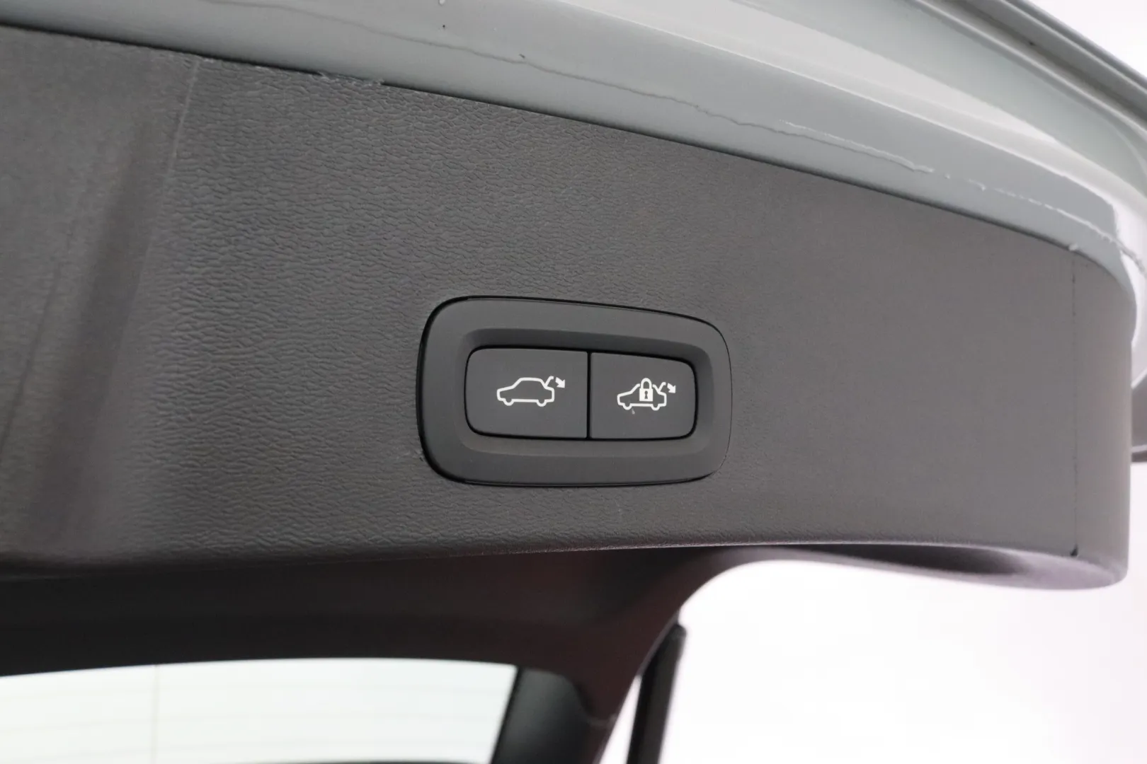 Volvo XC40 ZPJ-587 carousel image