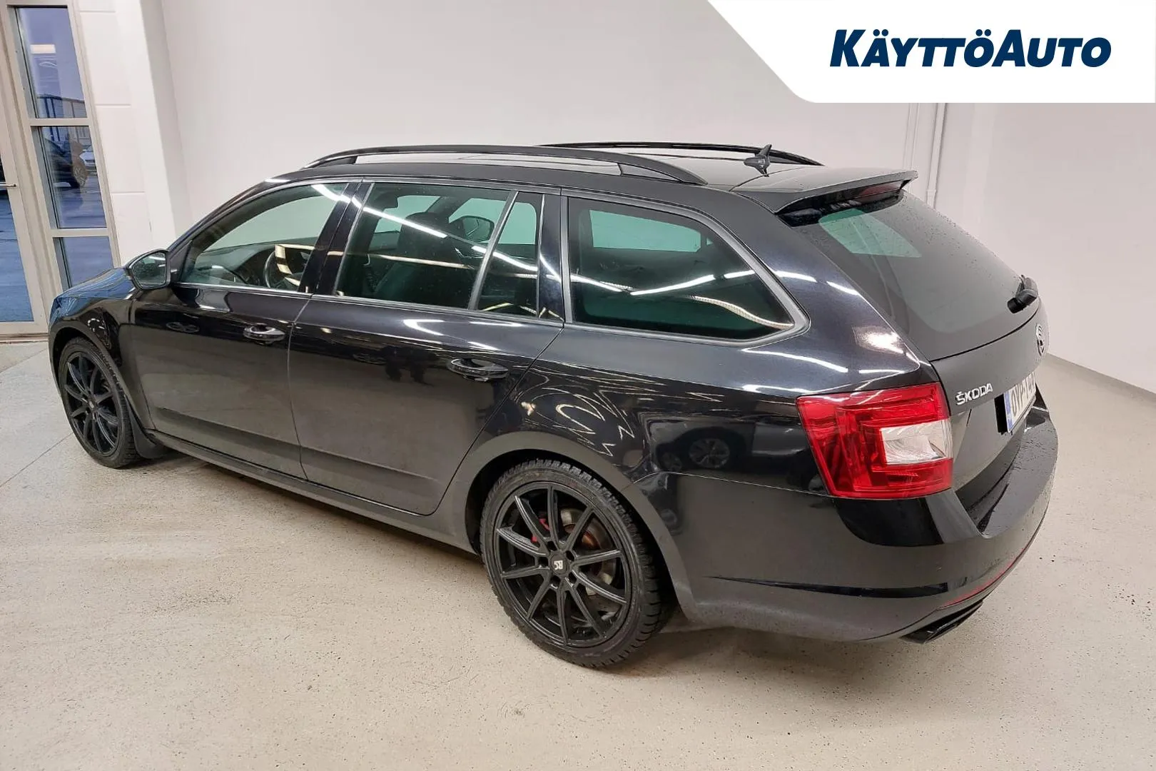 SKODA Octavia OVP-144 carousel image