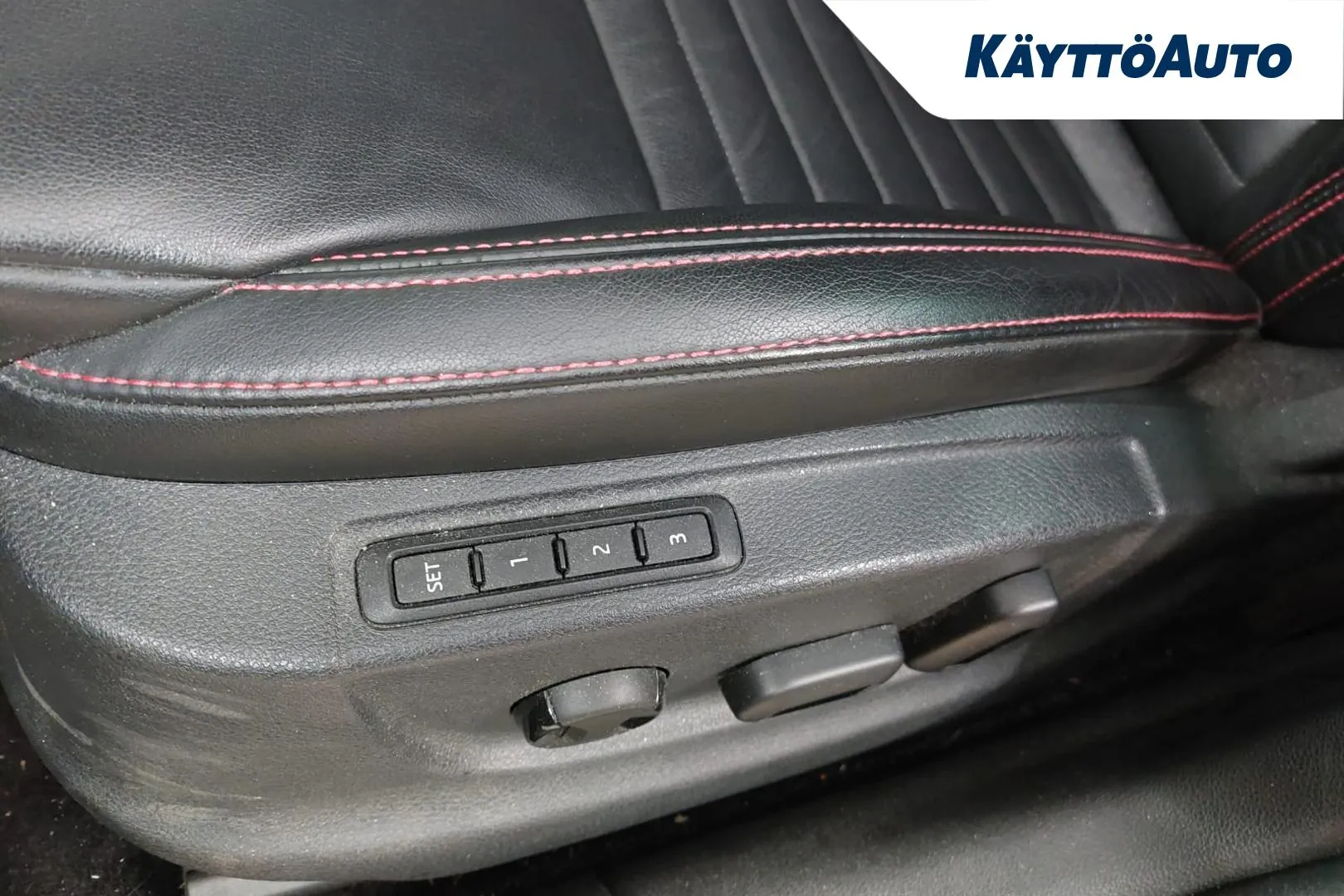 SKODA Octavia OVP-144 carousel image