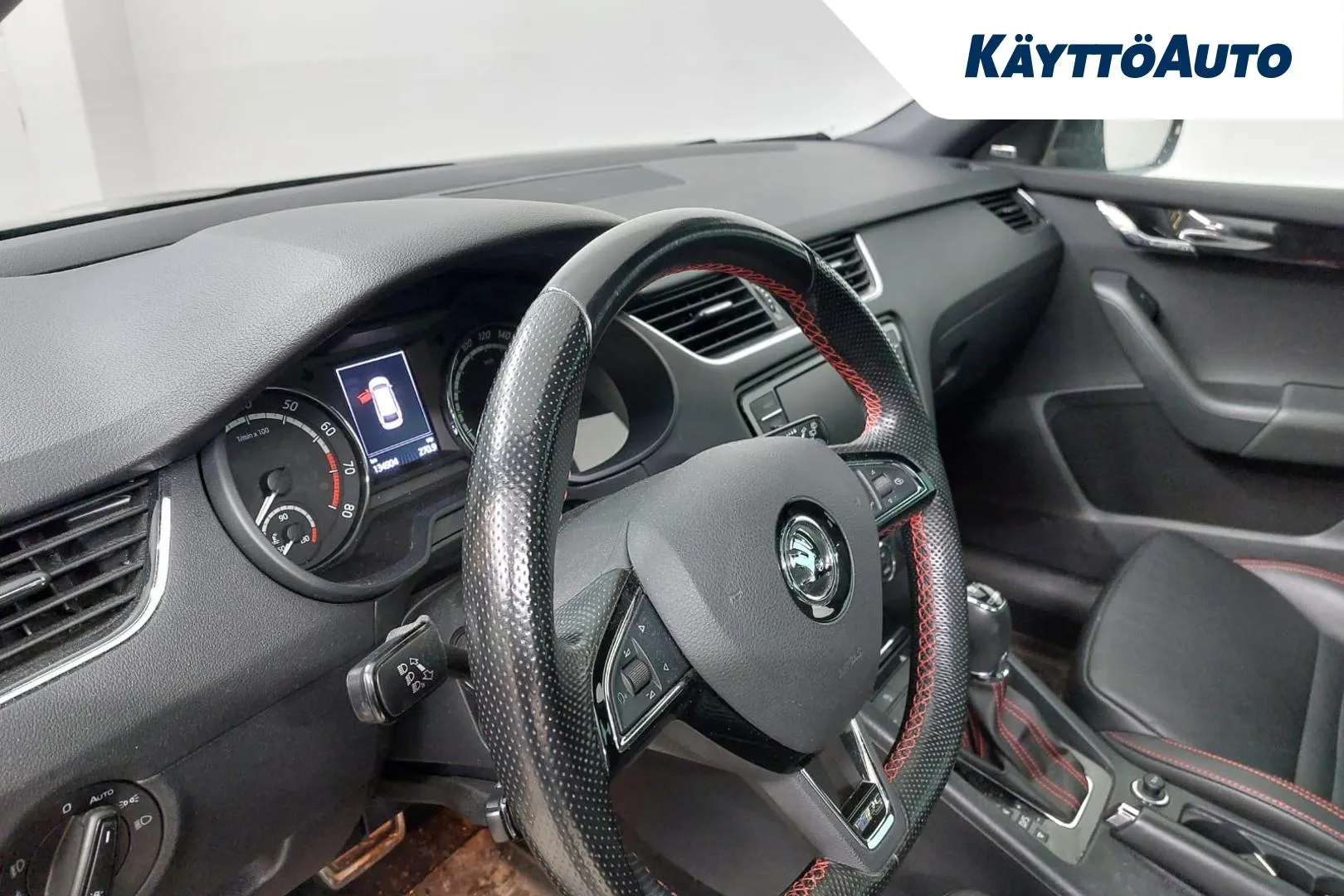 SKODA Octavia OVP-144 carousel image