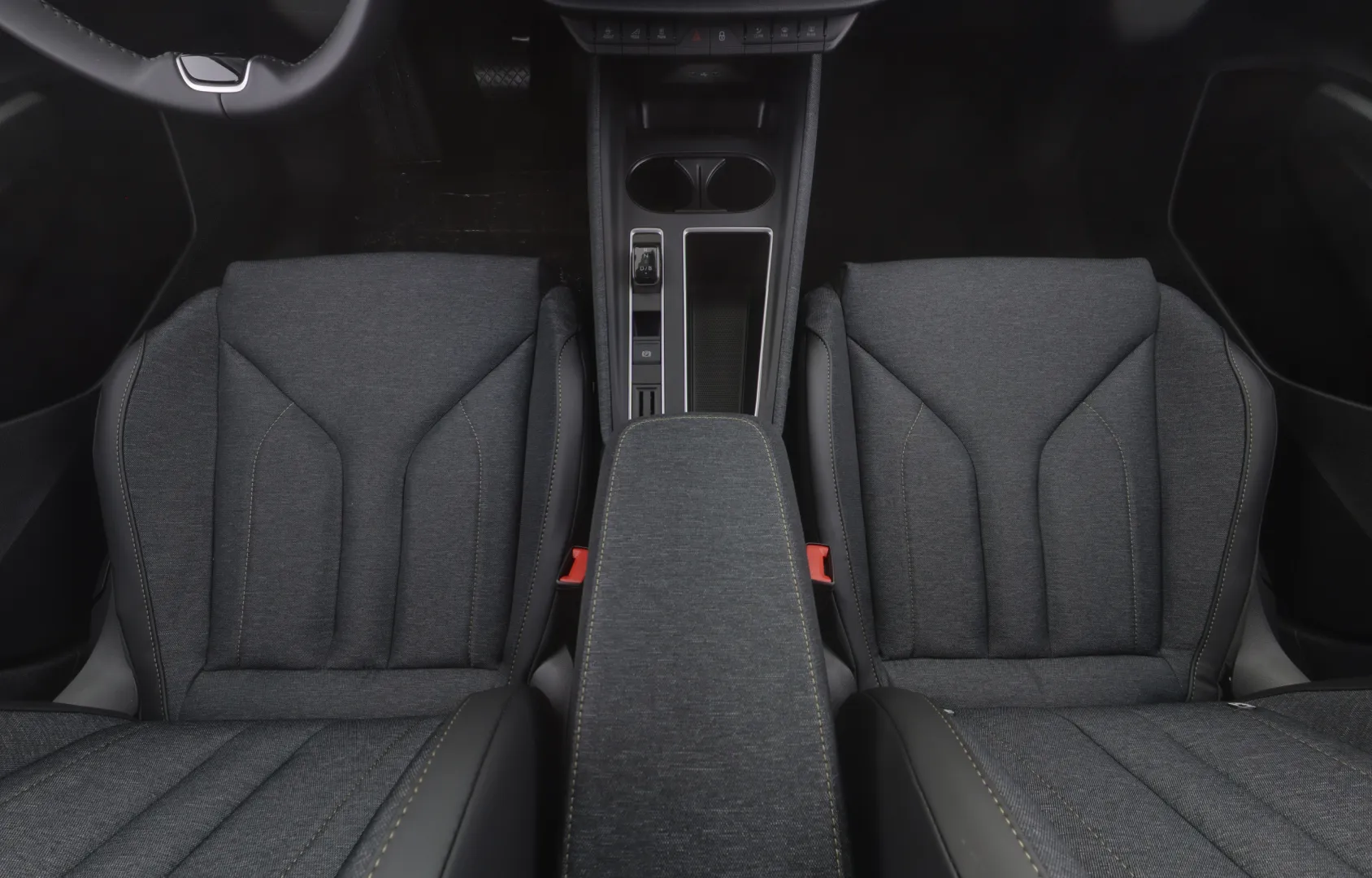 Skoda Elroq MRT-475 carousel image